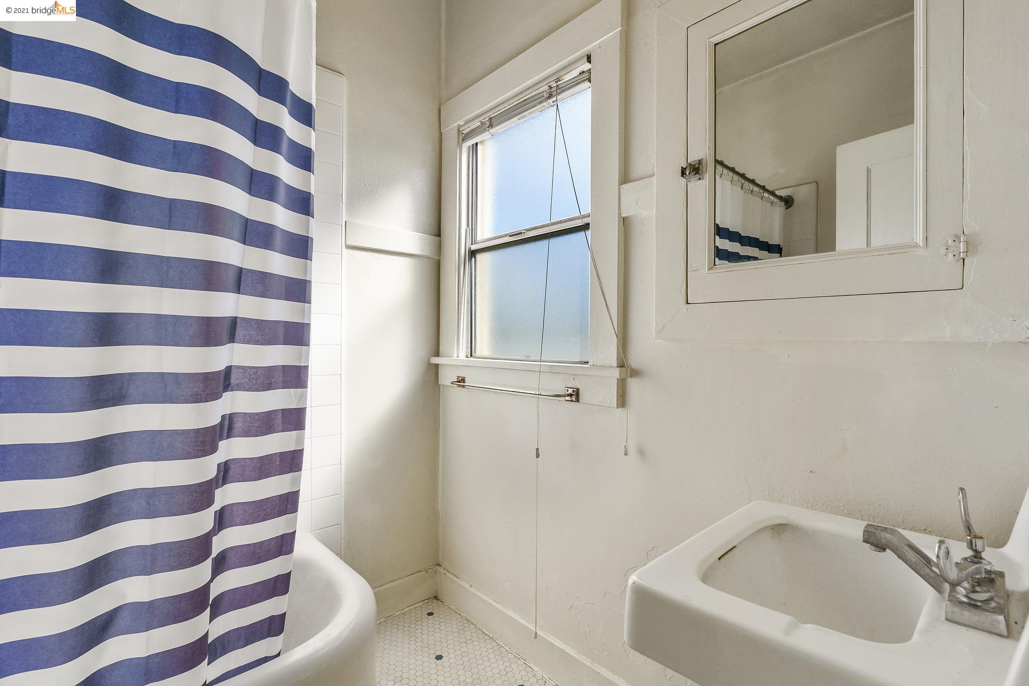 64 9Th St, SAN JOSE, California 95112, ,Comm Ri Multi-units 5+,For Sale,9Th St,40973764
