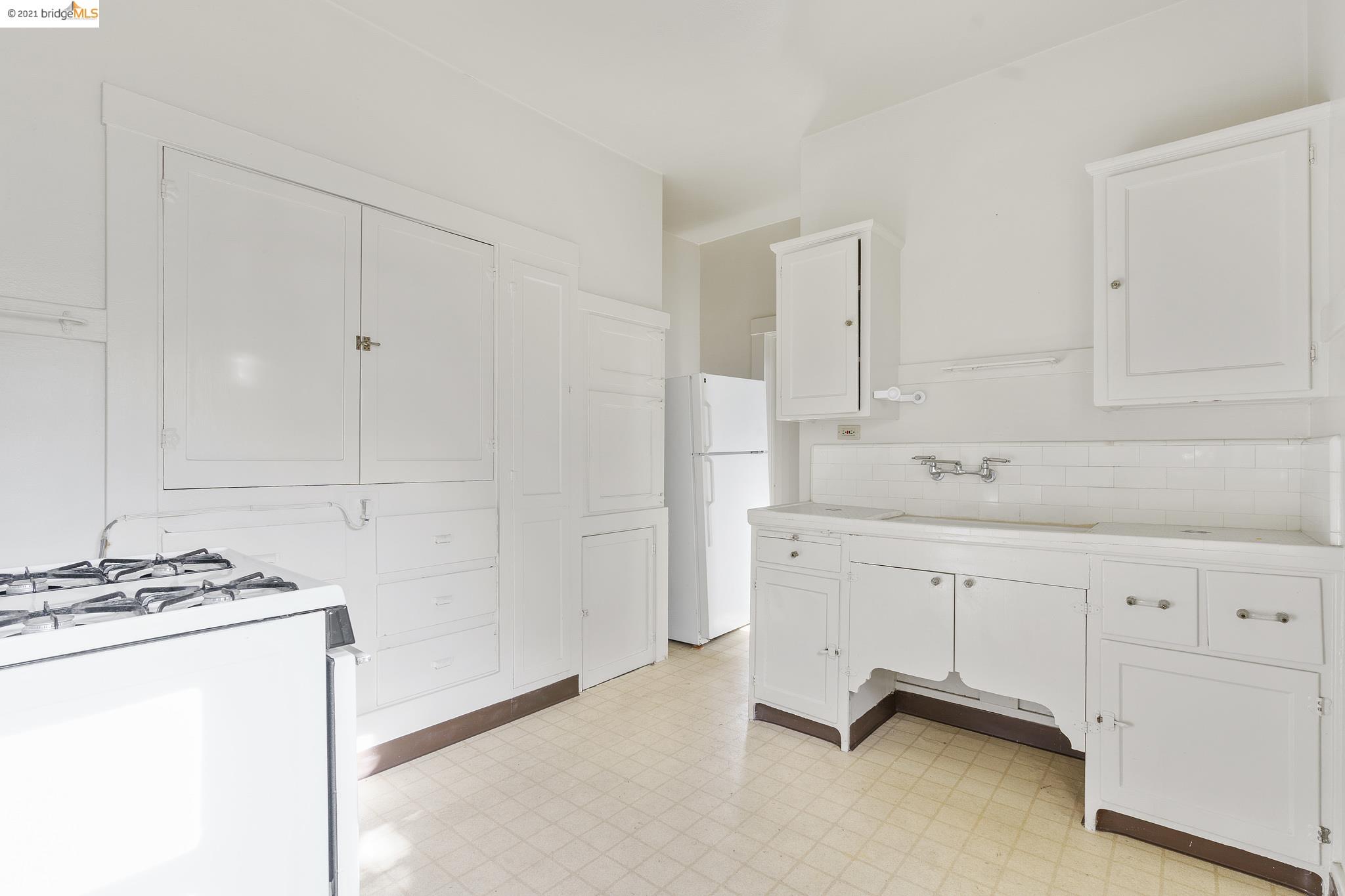64 9Th St, SAN JOSE, California 95112, ,Comm Ri Multi-units 5+,For Sale,9Th St,40973764
