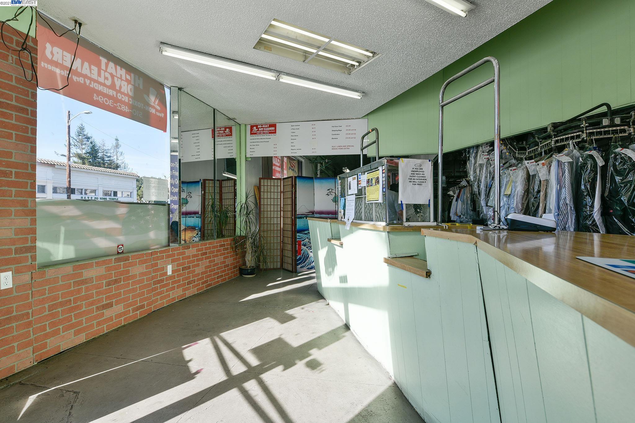 2974 MacArthur Blvd, OAKLAND, California 94602, ,Comm Industrial For Sale,For Sale,MacArthur Blvd,40974363