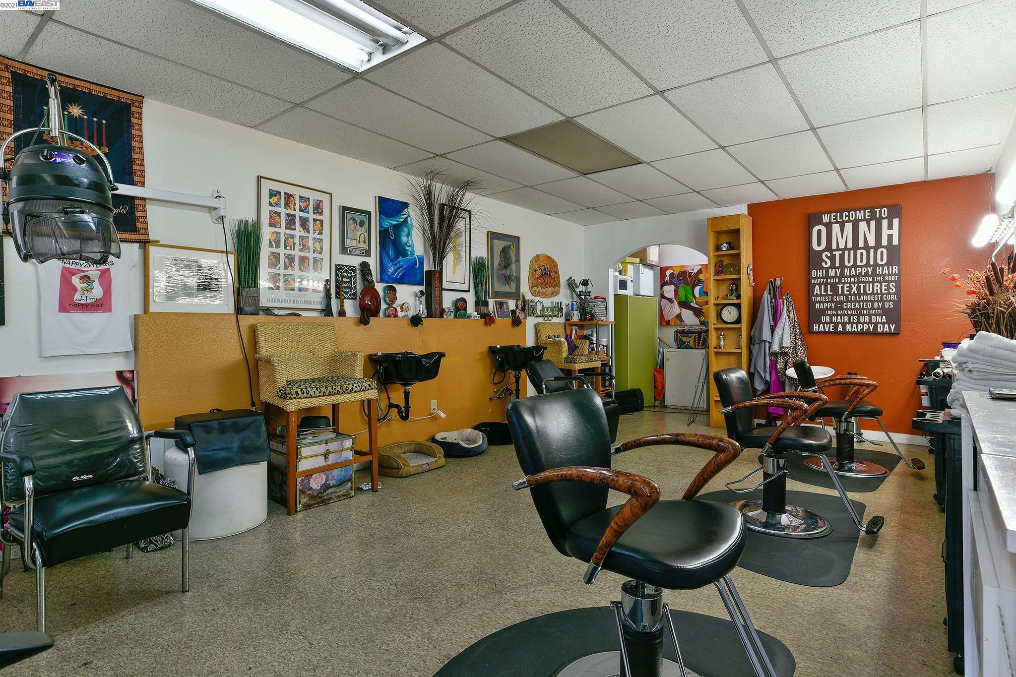 2974 MacArthur Blvd, OAKLAND, California 94602, ,Comm Industrial For Sale,For Sale,MacArthur Blvd,40974363