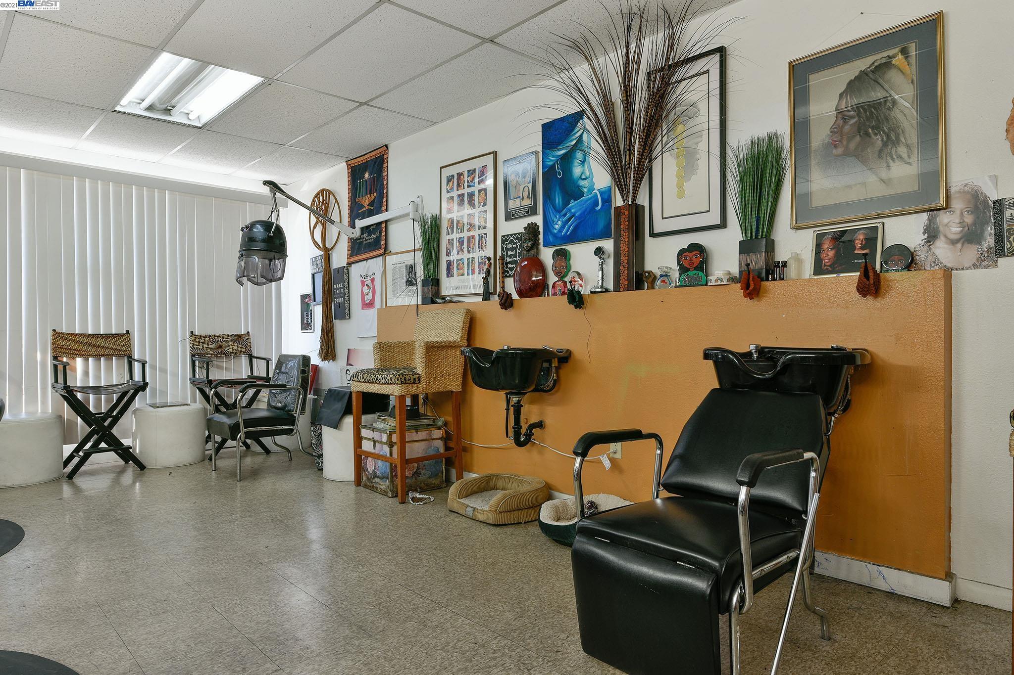 2974 MacArthur Blvd, OAKLAND, California 94602, ,Comm Industrial For Sale,For Sale,MacArthur Blvd,40974363