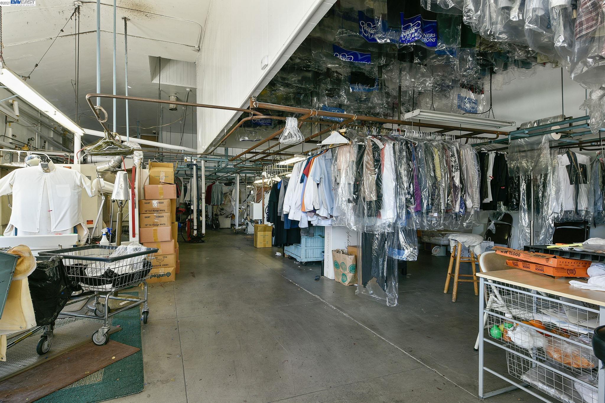 2974 MacArthur Blvd, OAKLAND, California 94602, ,Comm Industrial For Sale,For Sale,MacArthur Blvd,40974363