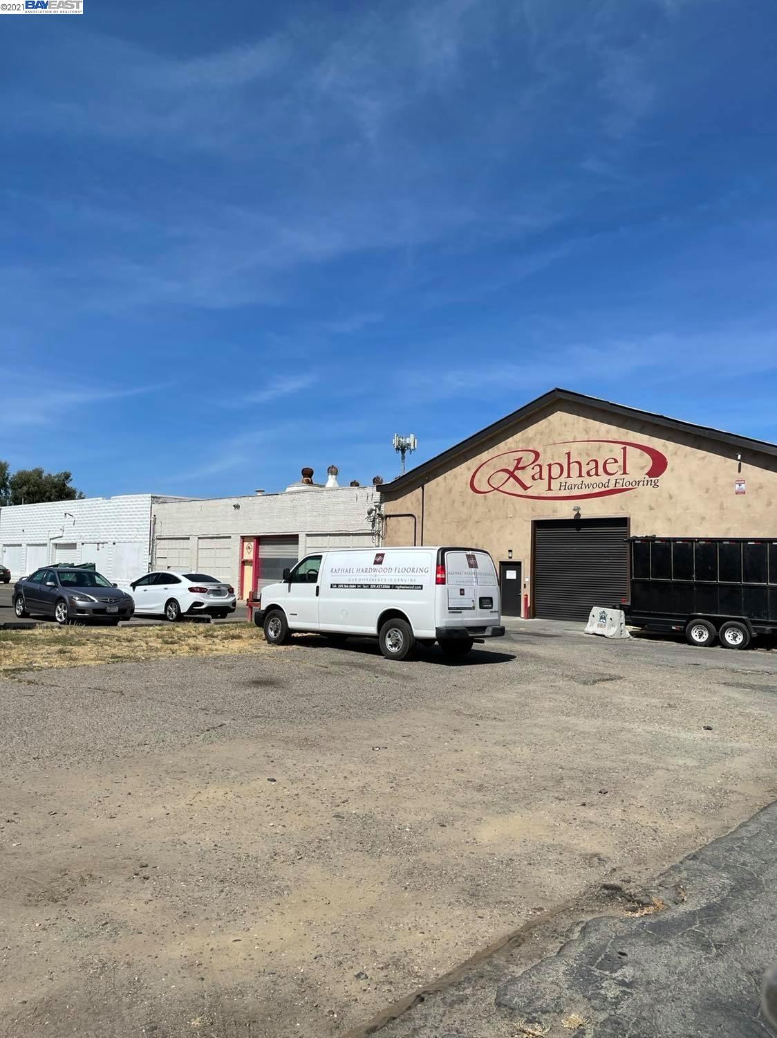230 School St, LODI, California 95240, ,Comm Industrial For Sale,For Sale,School St,40974557
