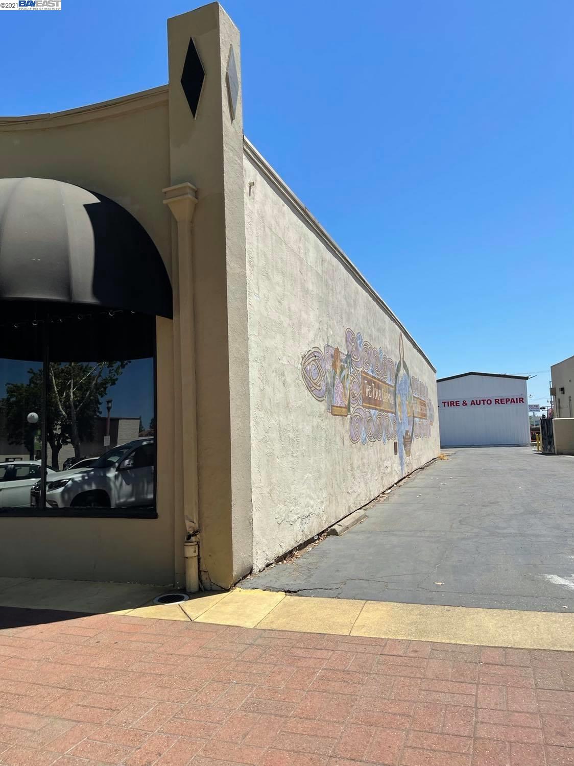 230 School St, LODI, California 95240, ,Comm Industrial For Sale,For Sale,School St,40974557