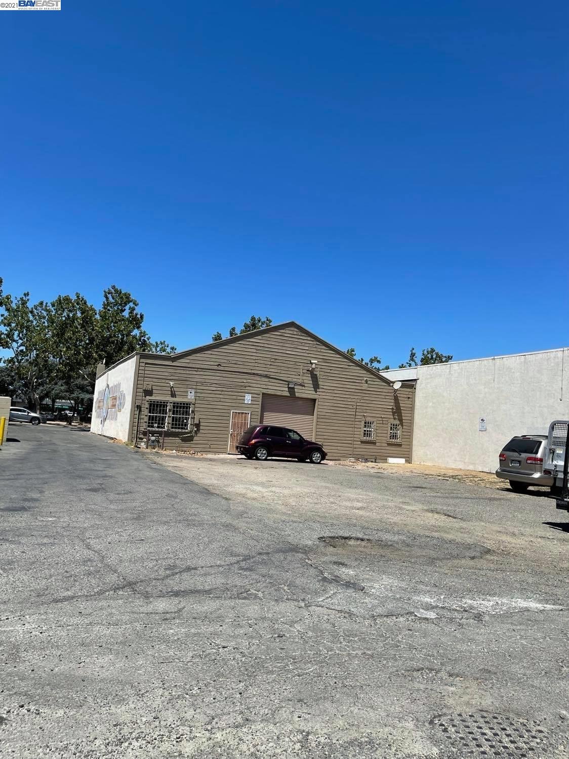 230 School St, LODI, California 95240, ,Comm Industrial For Sale,For Sale,School St,40974557