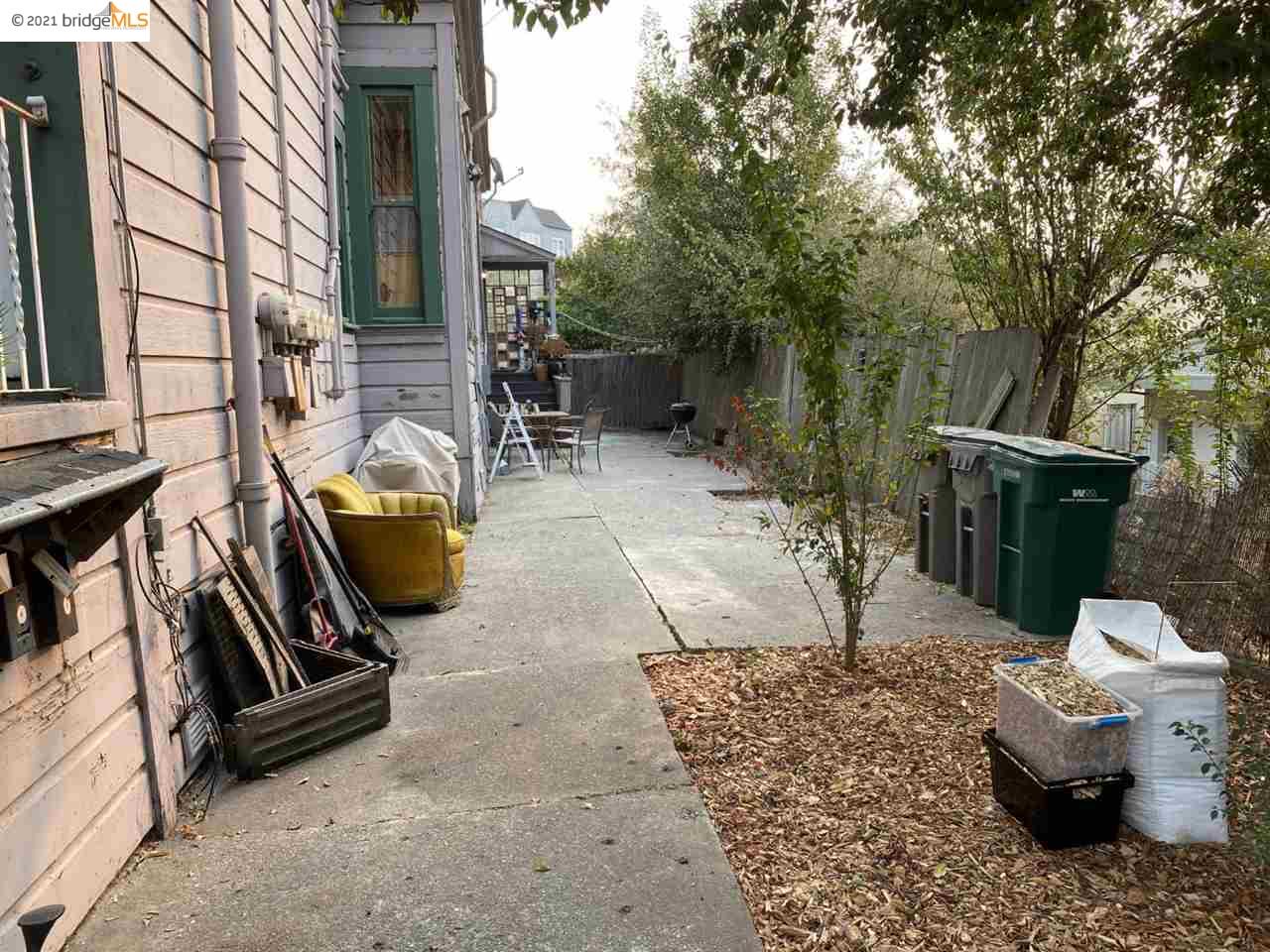 318 Portland Ave, OAKLAND, California 94606, ,Comm Ri Multi-units 5+,For Sale,Portland Ave,40974802