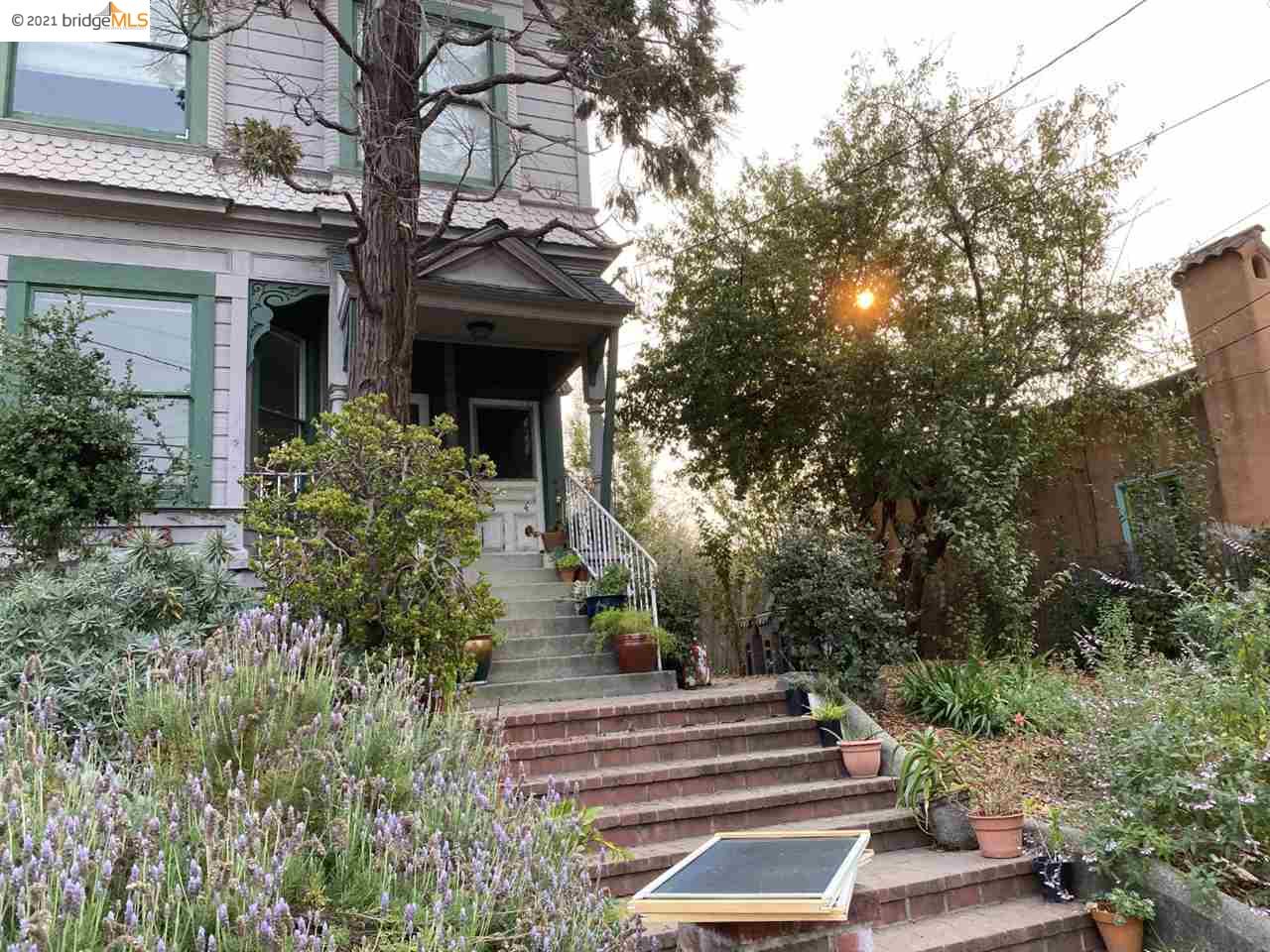 318 Portland Ave, OAKLAND, California 94606, ,Comm Ri Multi-units 5+,For Sale,Portland Ave,40974802
