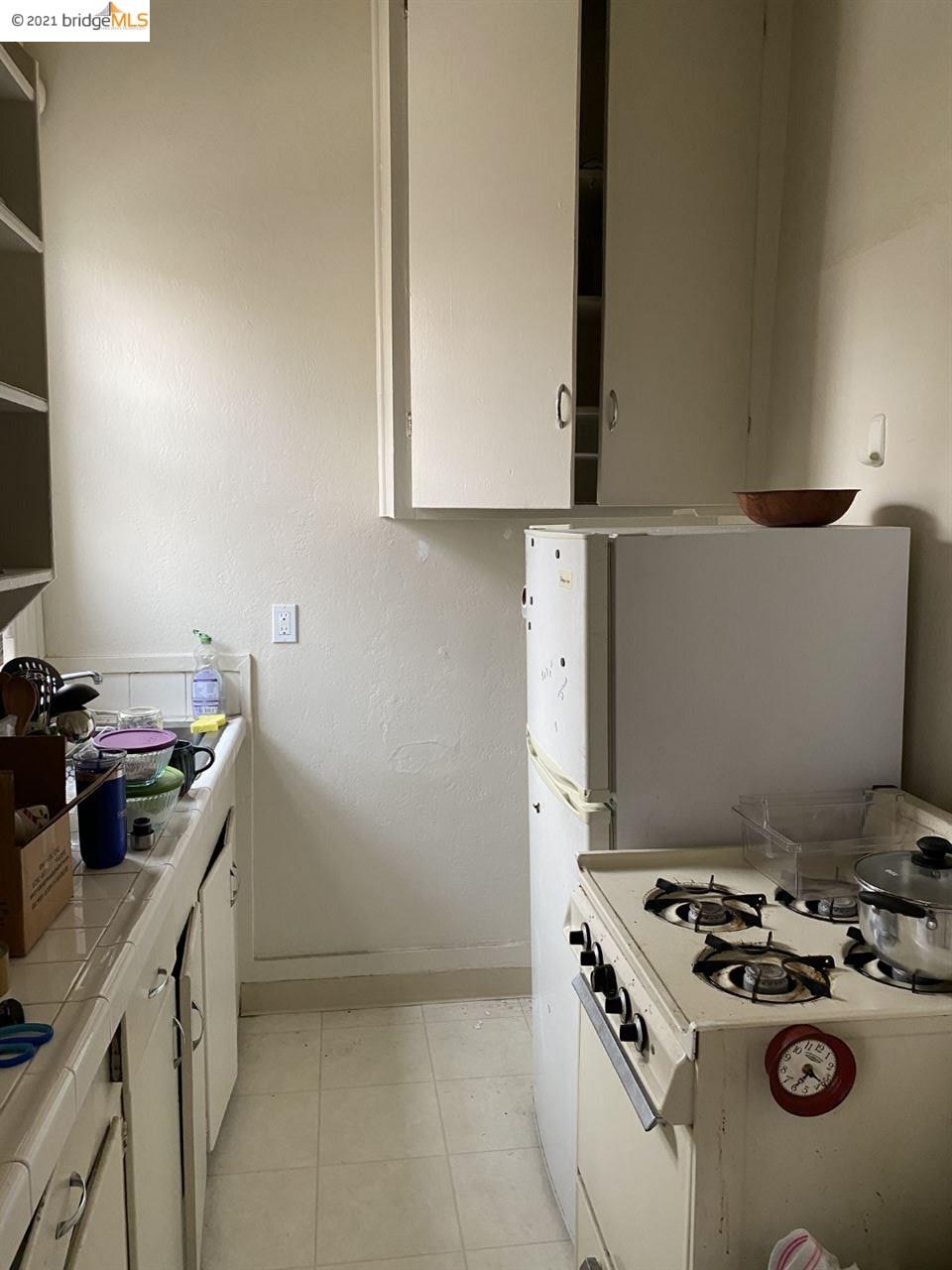 318 Portland Ave, OAKLAND, California 94606, ,Comm Ri Multi-units 5+,For Sale,Portland Ave,40974802