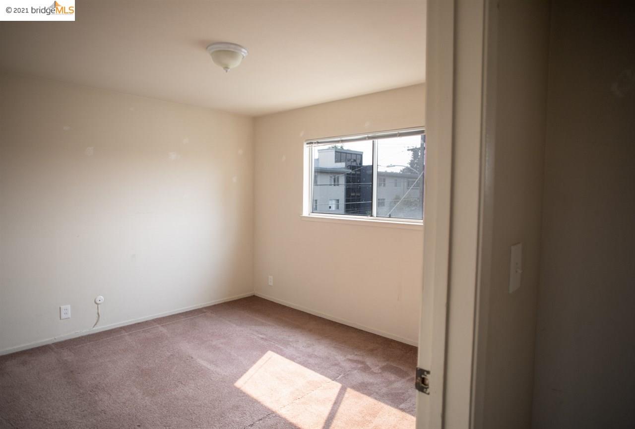 1745 12th Ave, OAKLAND, California 94606, ,Comm Ri Multi-units 5+,For Sale,12th Ave,40974806