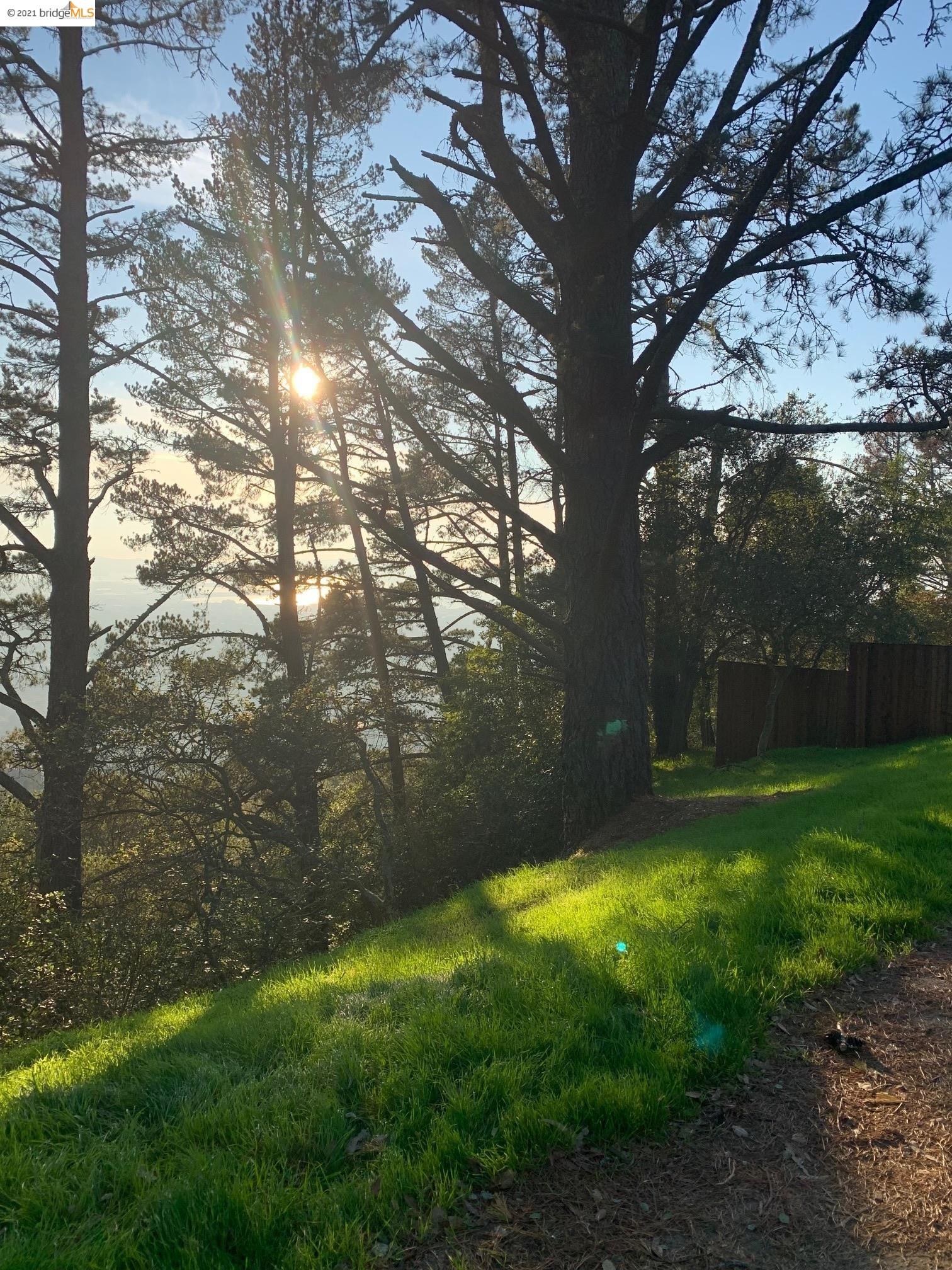 0 Panoramic Pl, OAKLAND, California 94704, ,Lots And Land,For Sale,Panoramic Pl,40974820