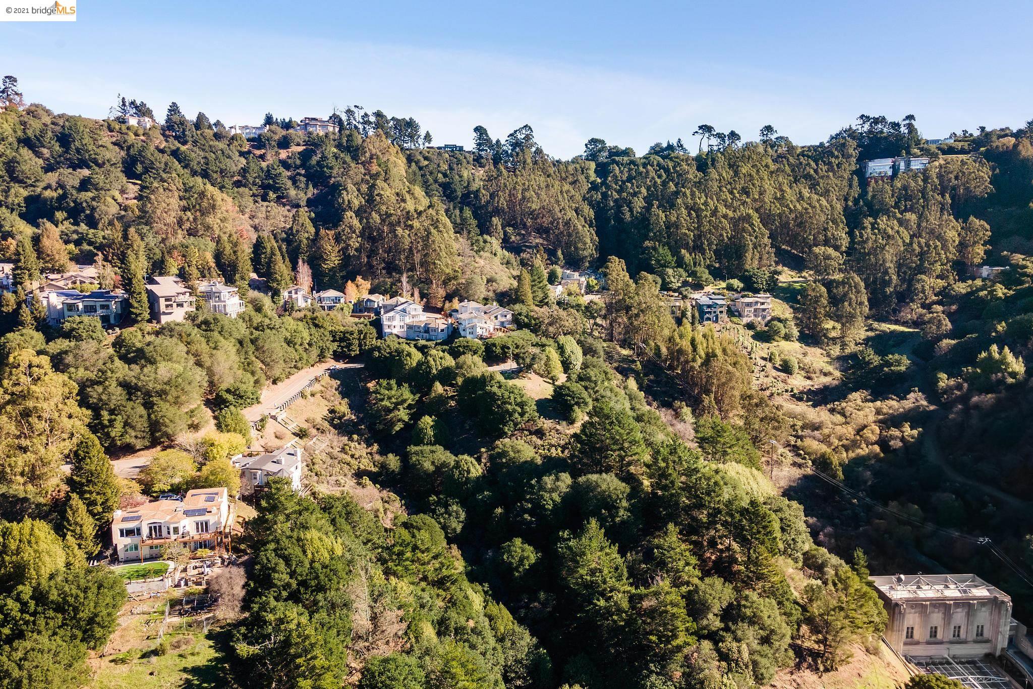 Tunnel Rd, OAKLAND, California 94611, ,Lots And Land,For Sale,Tunnel Rd,40974848