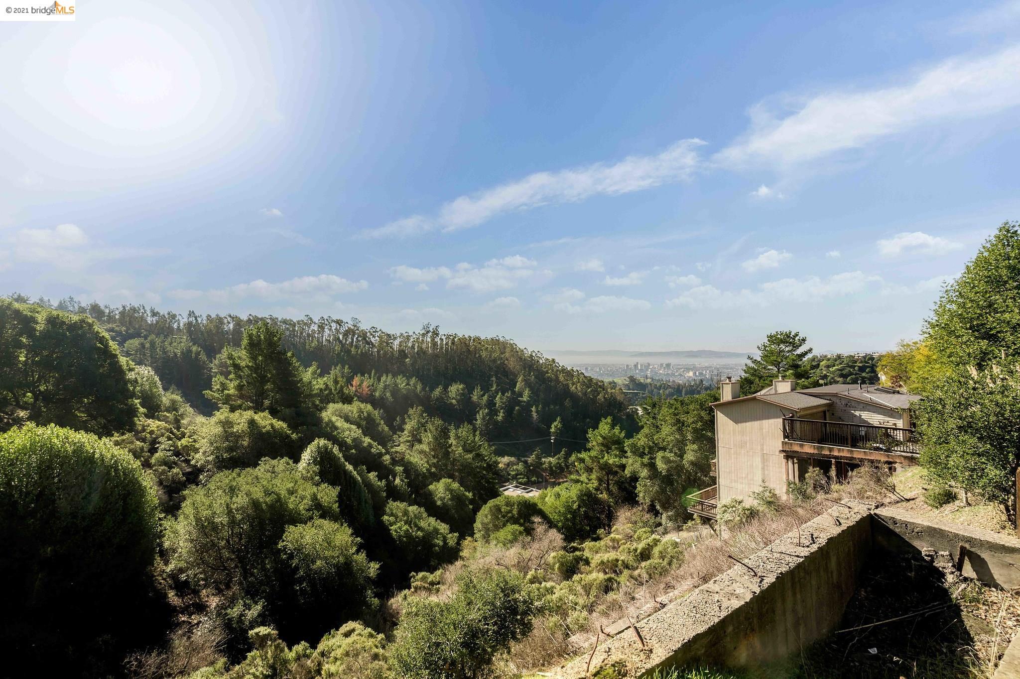 Tunnel Rd, OAKLAND, California 94611, ,Lots And Land,For Sale,Tunnel Rd,40974848