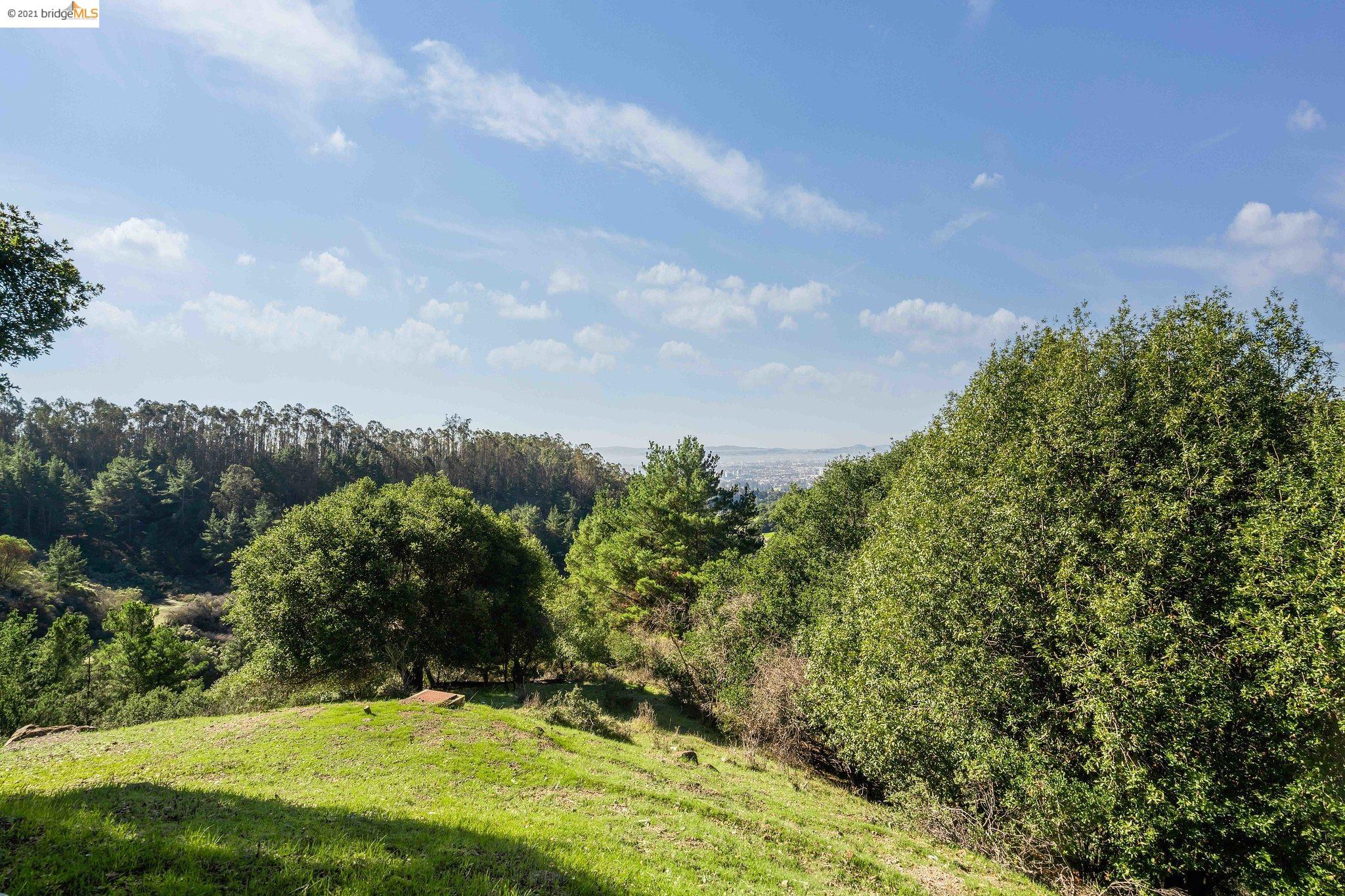 Tunnel Rd, OAKLAND, California 94611, ,Lots And Land,For Sale,Tunnel Rd,40974848