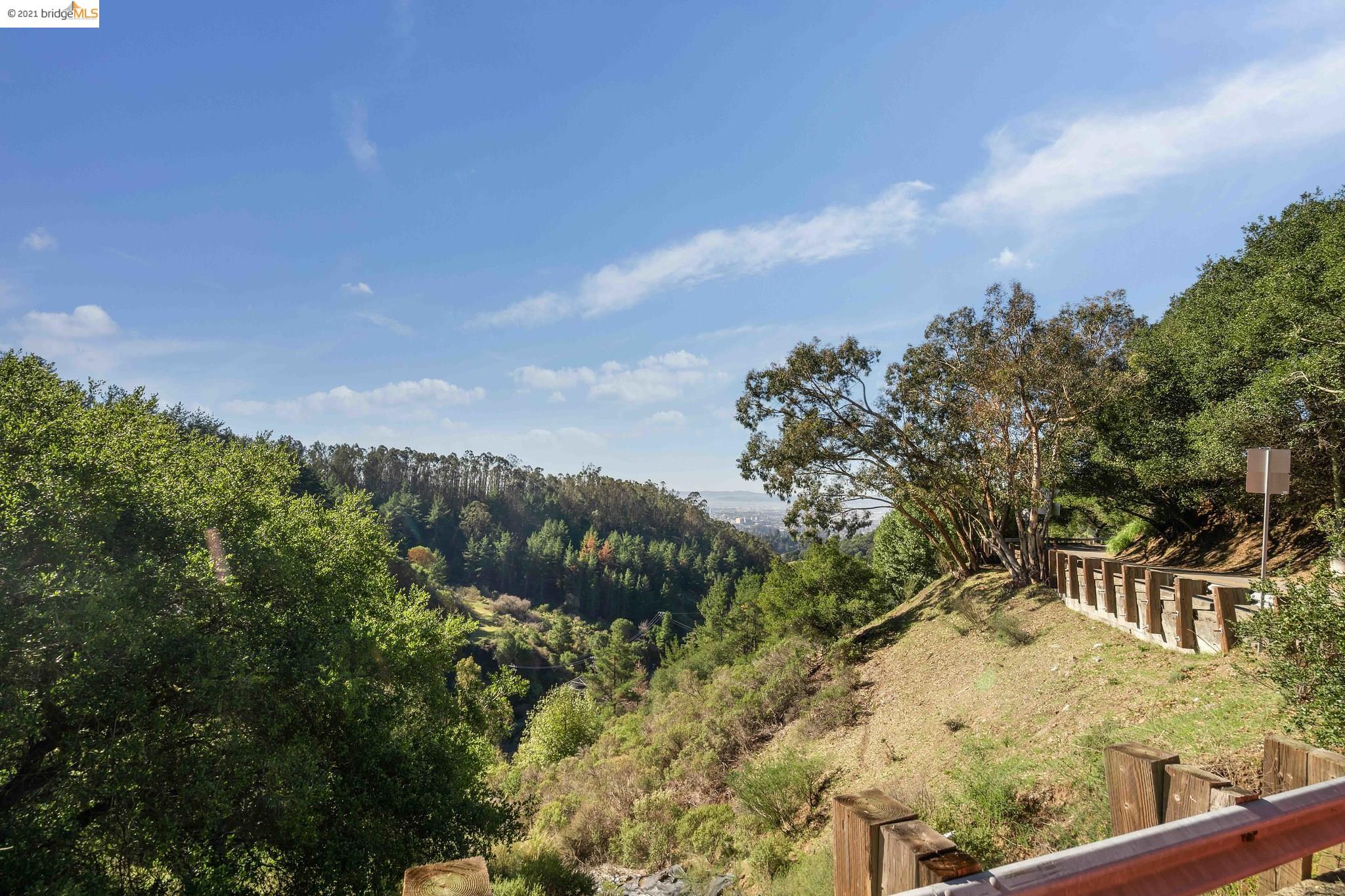 Tunnel Rd, OAKLAND, California 94611, ,Lots And Land,For Sale,Tunnel Rd,40974848