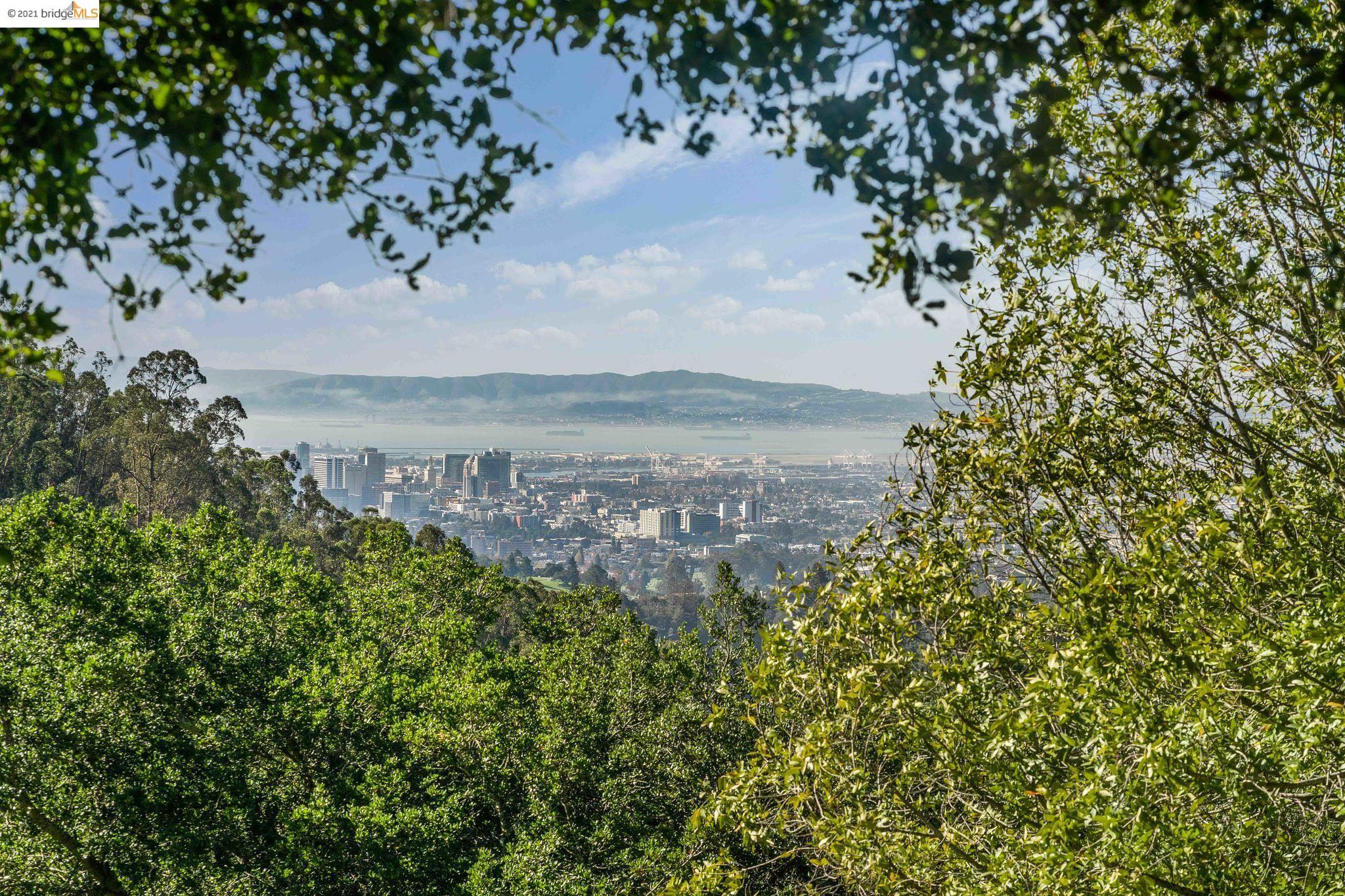 Tunnel Rd, OAKLAND, California 94611, ,Lots And Land,For Sale,Tunnel Rd,40974848