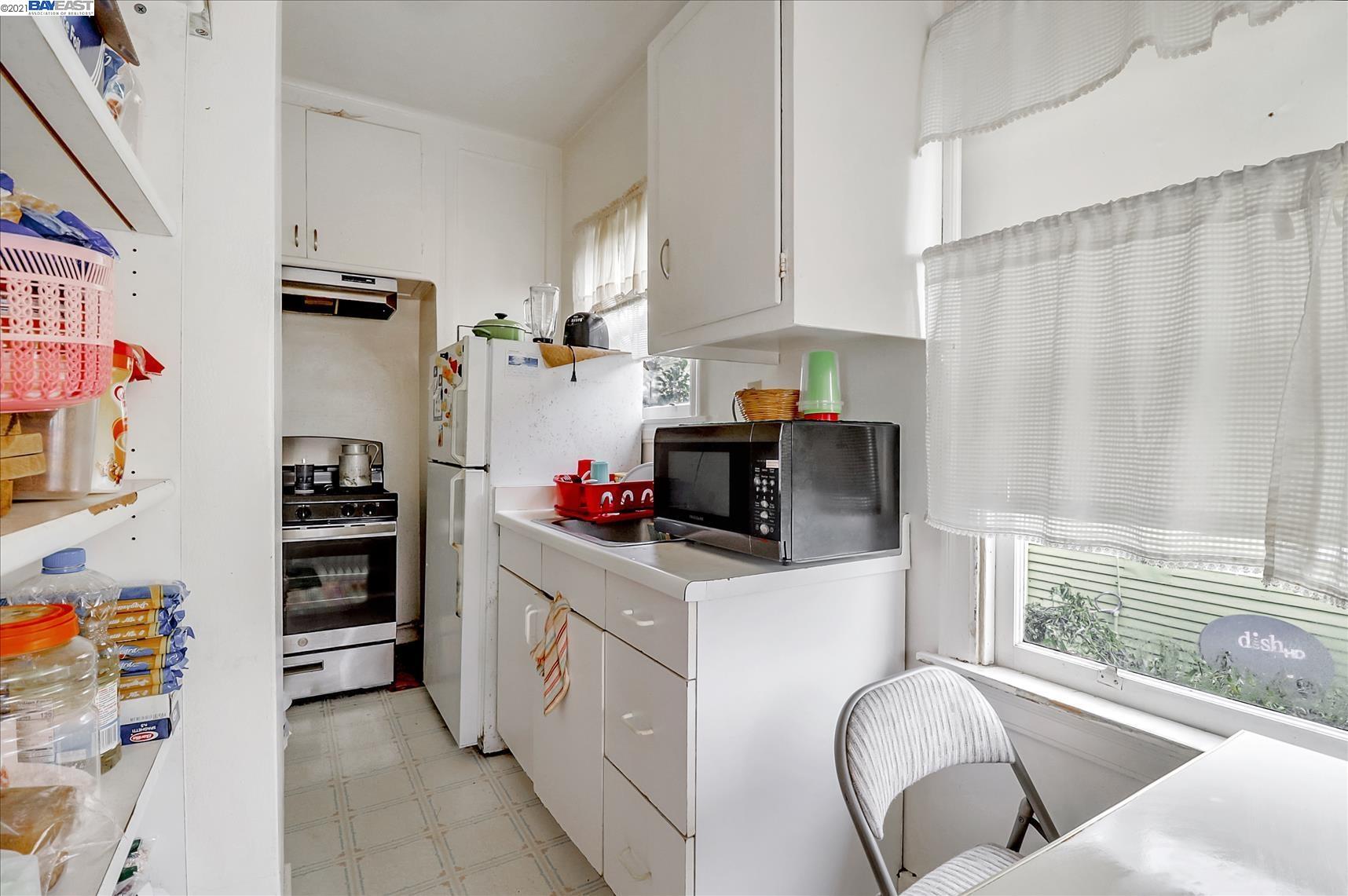 1505 37Th Ave, OAKLAND, California 94601, ,Comm Ri Multi-units 5+,For Sale,37Th Ave,40975272