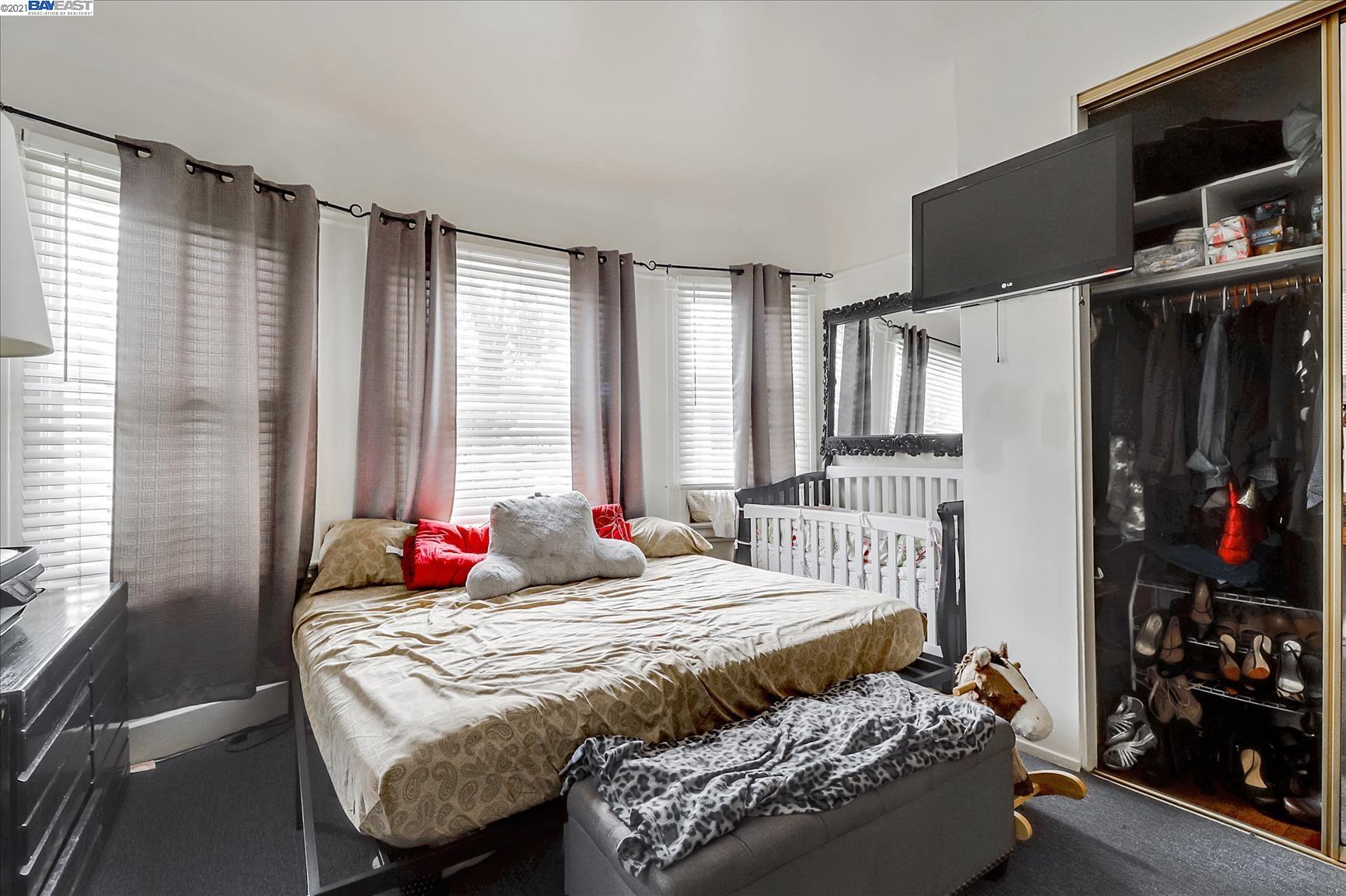 1505 37Th Ave, OAKLAND, California 94601, ,Comm Ri Multi-units 5+,For Sale,37Th Ave,40975272