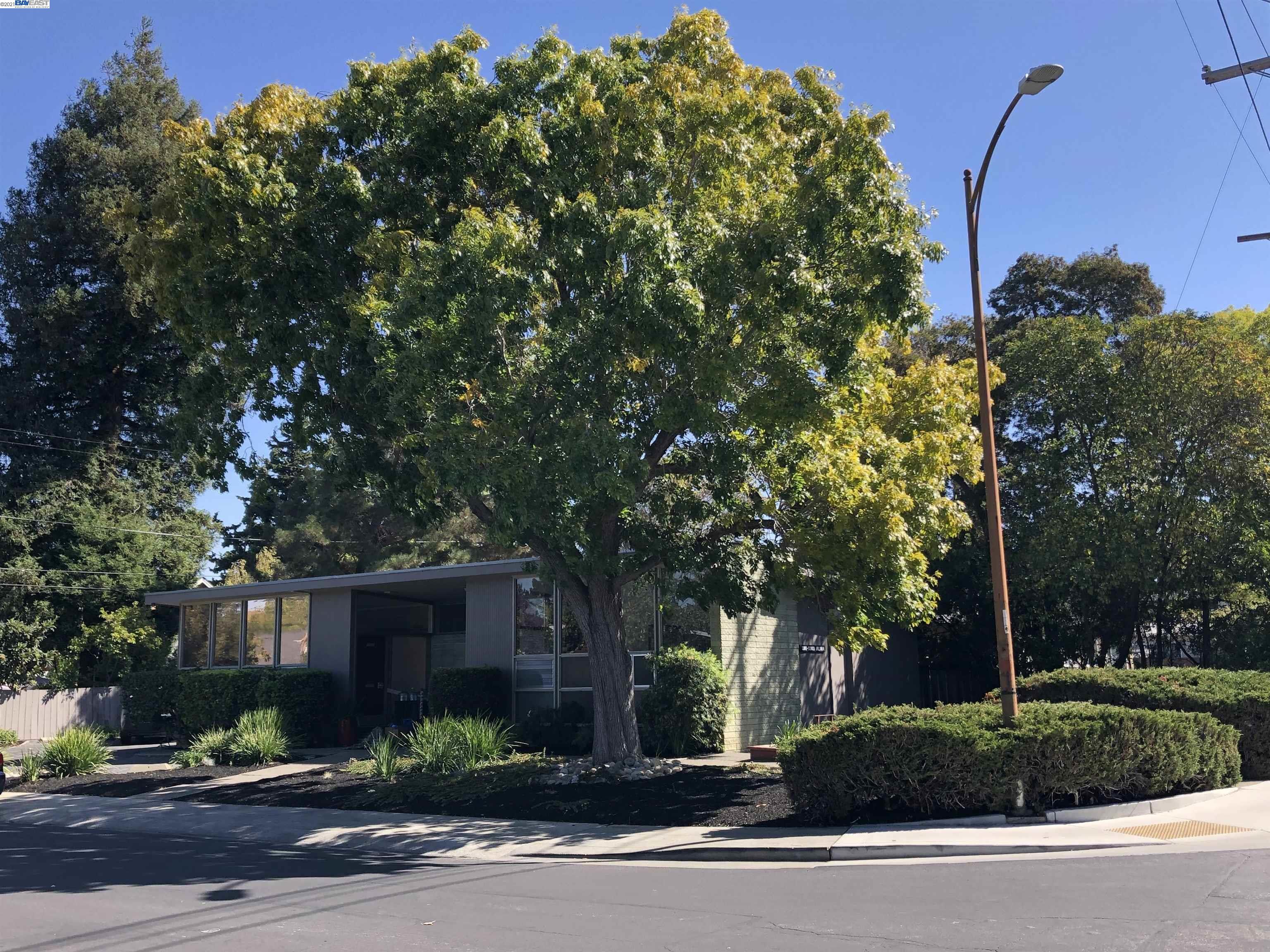 3301 Alma St, PALO ALTO, California 94306, ,Comm Industrial For Sale,For Sale,Alma St,40975425
