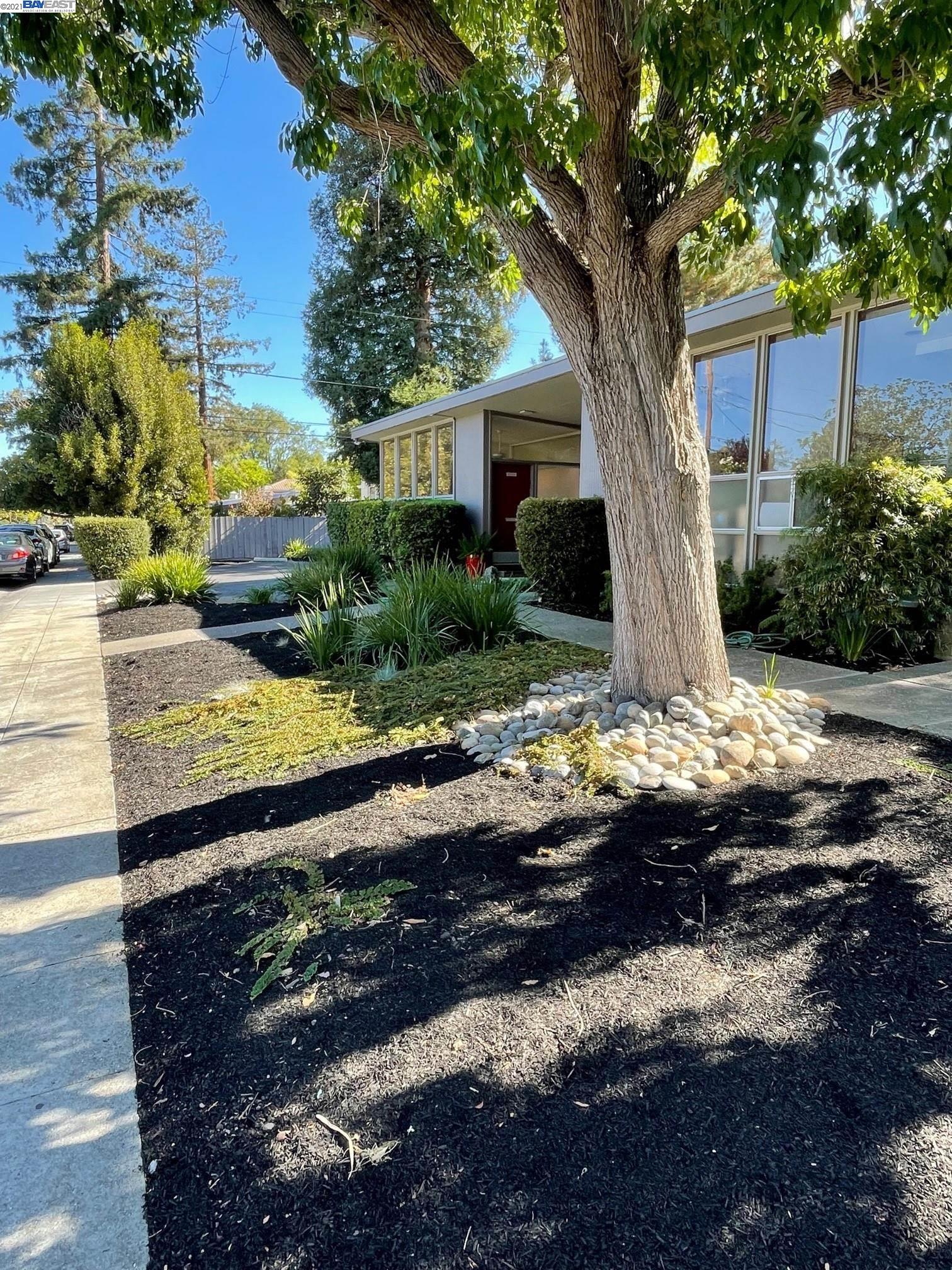3301 Alma St, PALO ALTO, California 94306, ,Comm Industrial For Sale,For Sale,Alma St,40975425