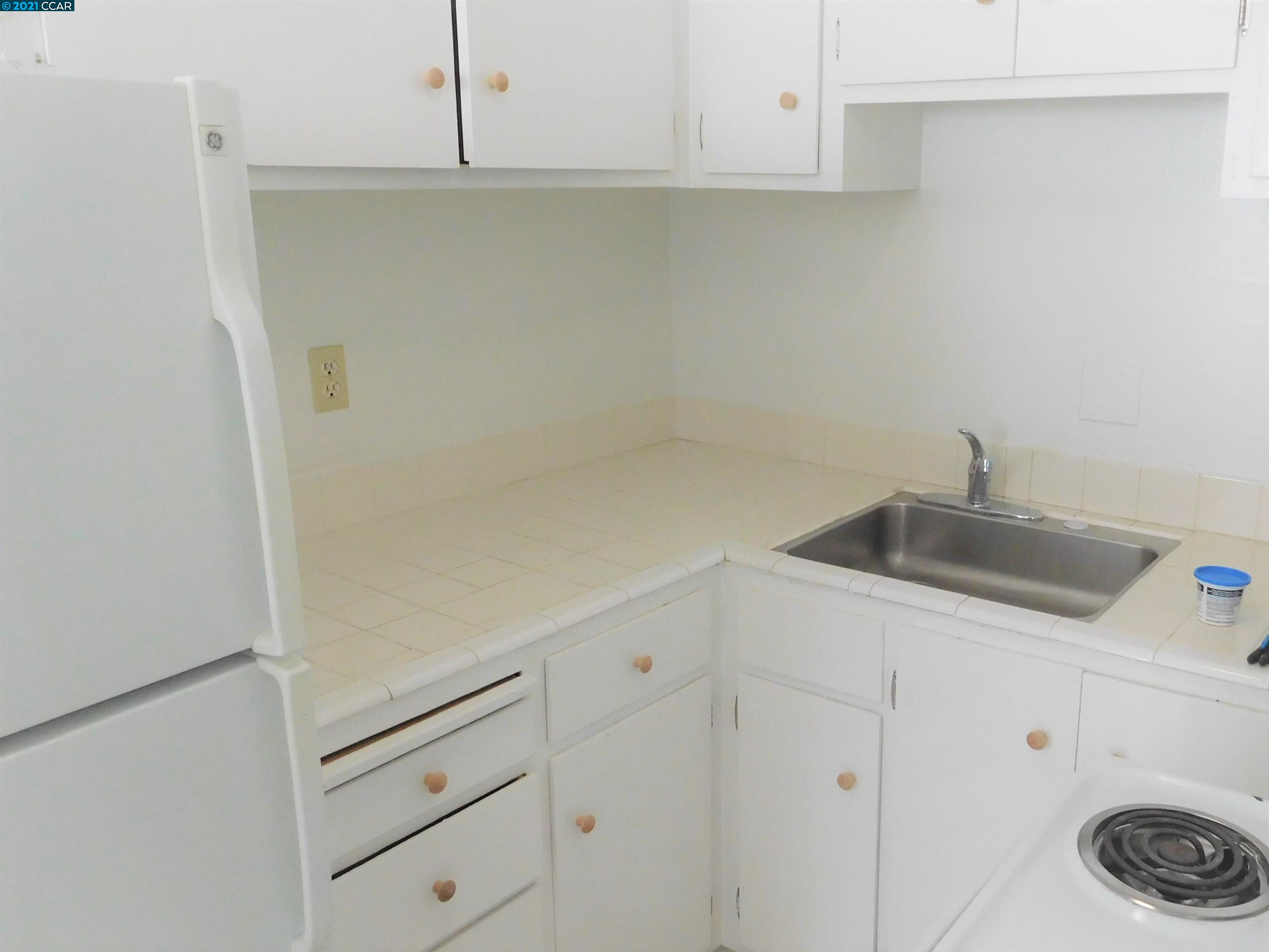 3000 Fruitvale Ave., OAKLAND, California 94602, ,Comm Ri Multi-units 5+,For Sale,Fruitvale Ave.,40975615