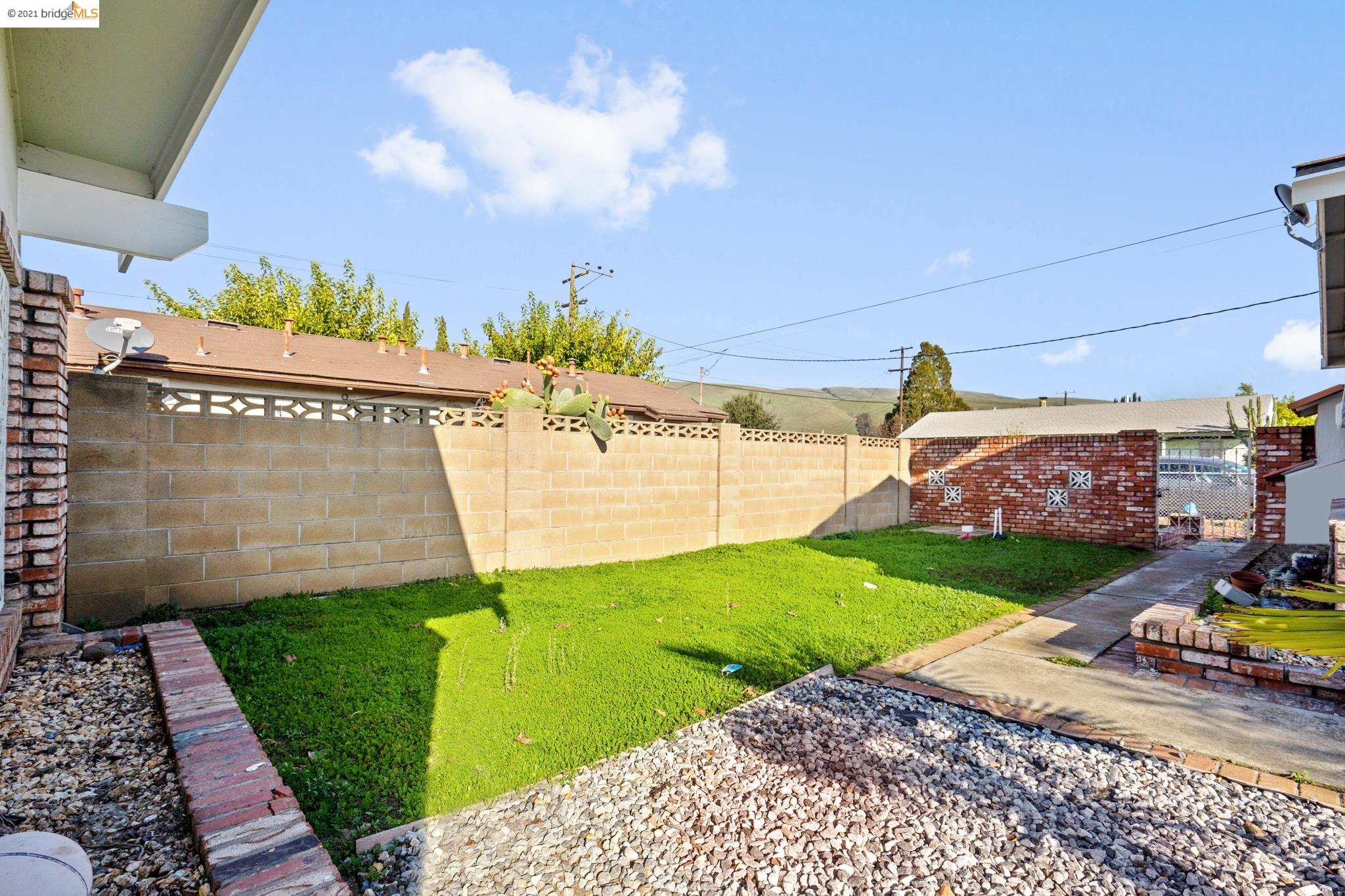 32207 Seneca St, HAYWARD, California 94544, ,Comm Ri Multi-units 5+,For Sale,Seneca St,40975641