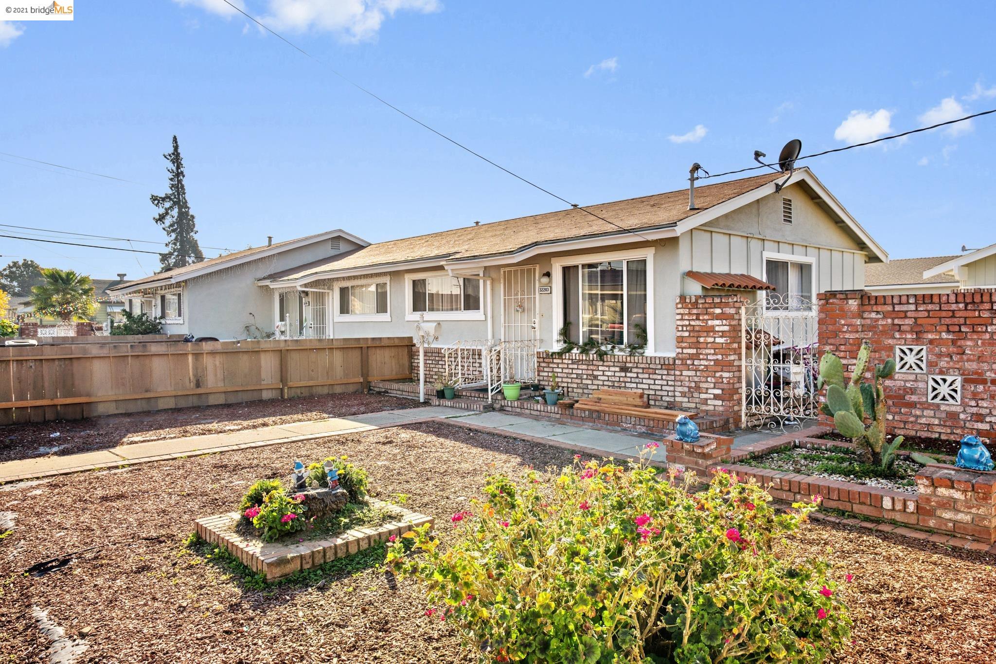 32207 Seneca St, HAYWARD, California 94544, ,Comm Ri Multi-units 5+,For Sale,Seneca St,40975641