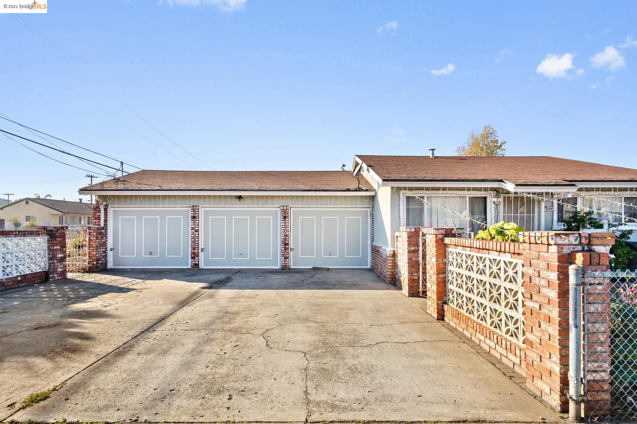 32207 Seneca St, HAYWARD, California 94544, ,Comm Ri Multi-units 5+,For Sale,Seneca St,40975641