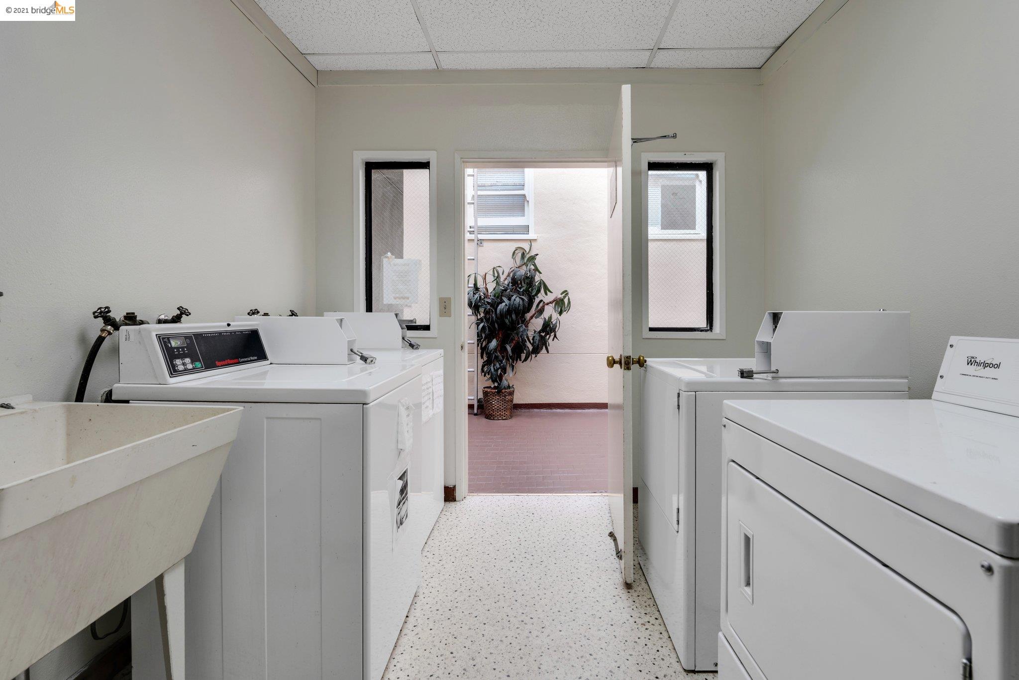 1716 University Ave, BERKELEY, California 94704, ,Comm Ri Multi-units 5+,For Sale,University Ave,40975771