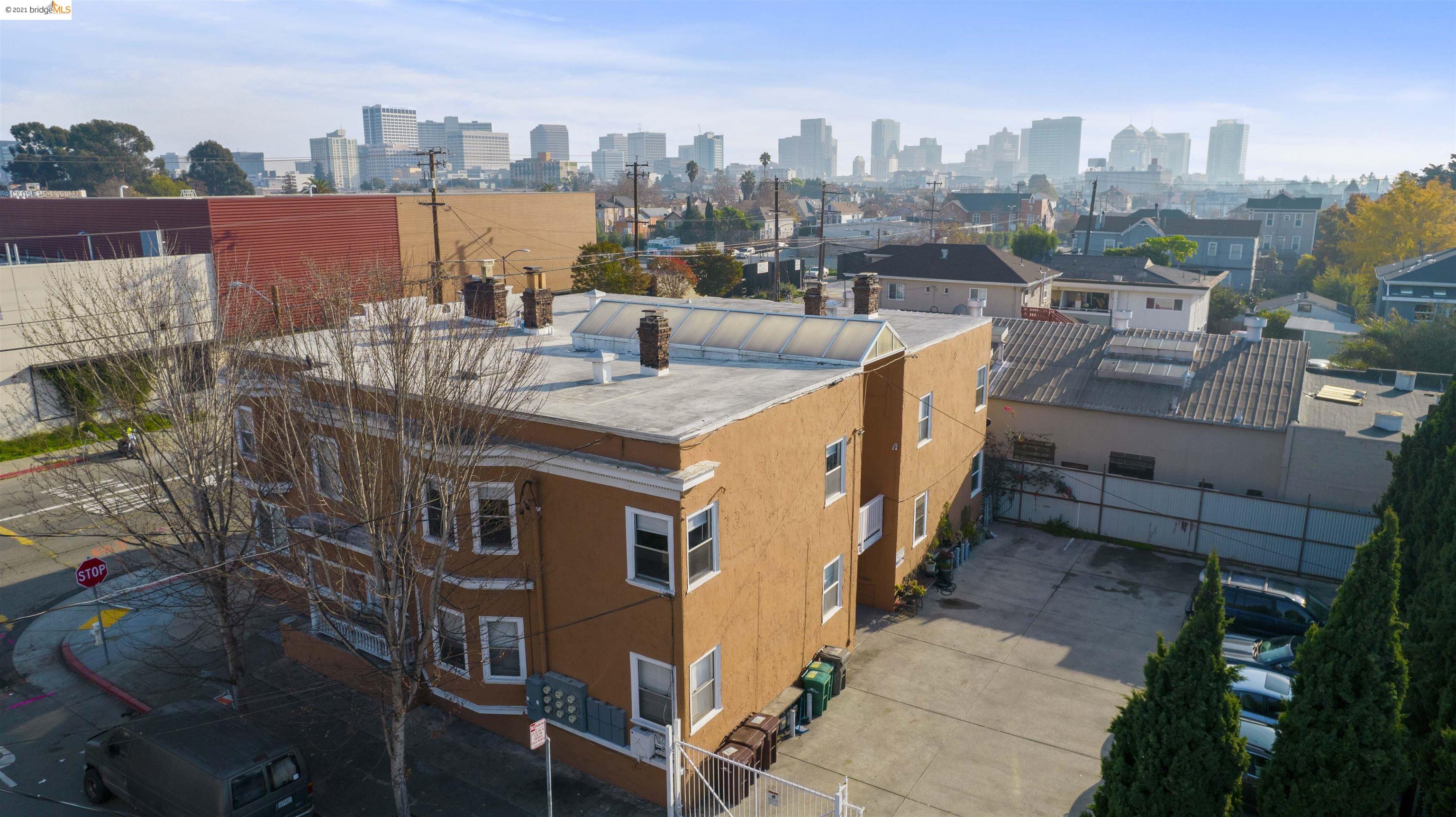 2851 West Street, OAKLAND, California 94608, ,Comm Ri Multi-units 5+,For Sale,West Street,40975797