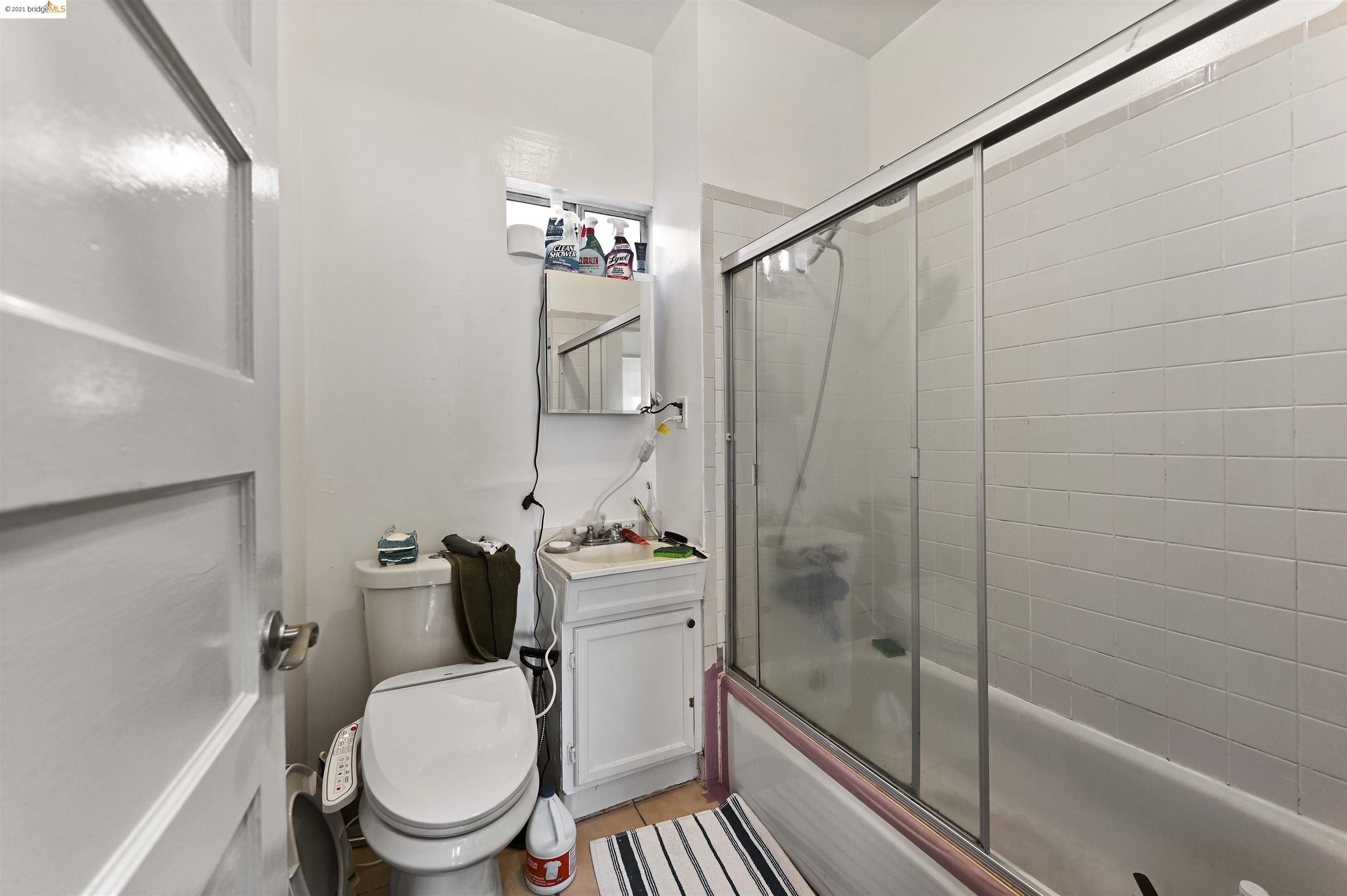 2851 West Street, OAKLAND, California 94608, ,Comm Ri Multi-units 5+,For Sale,West Street,40975797
