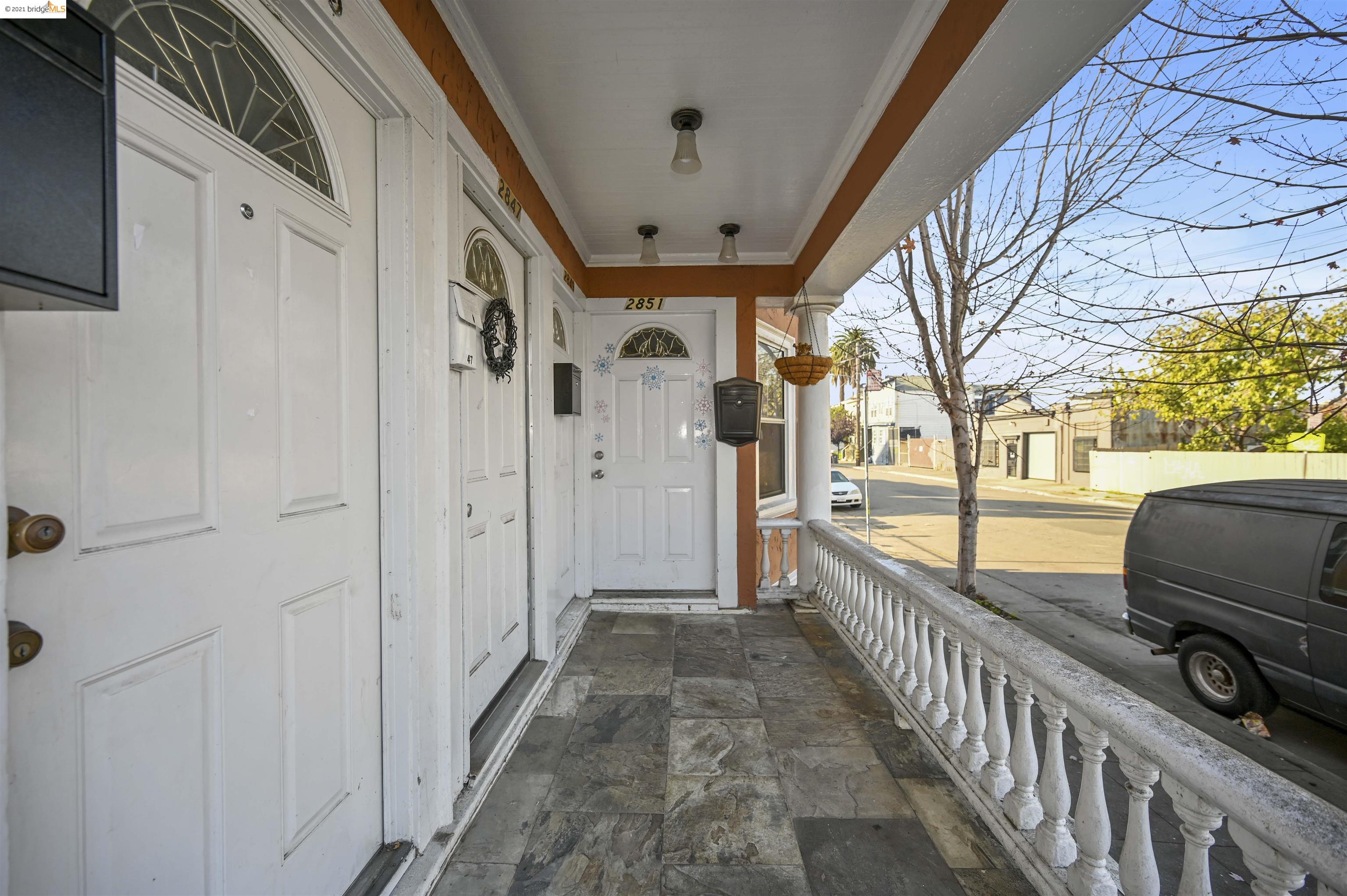 2851 West Street, OAKLAND, California 94608, ,Comm Ri Multi-units 5+,For Sale,West Street,40975797