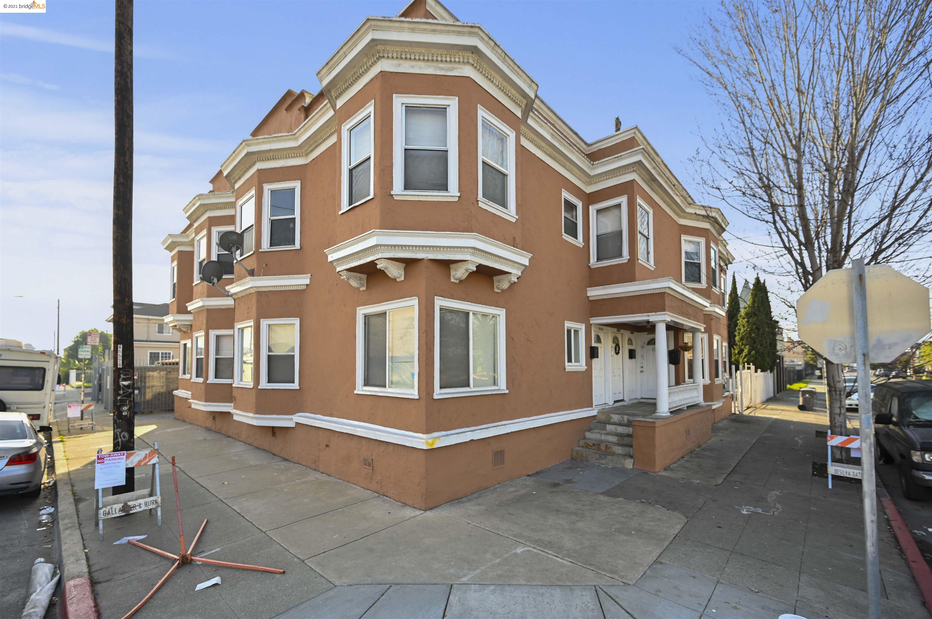 2851 West Street, OAKLAND, California 94608, ,Comm Ri Multi-units 5+,For Sale,West Street,40975797