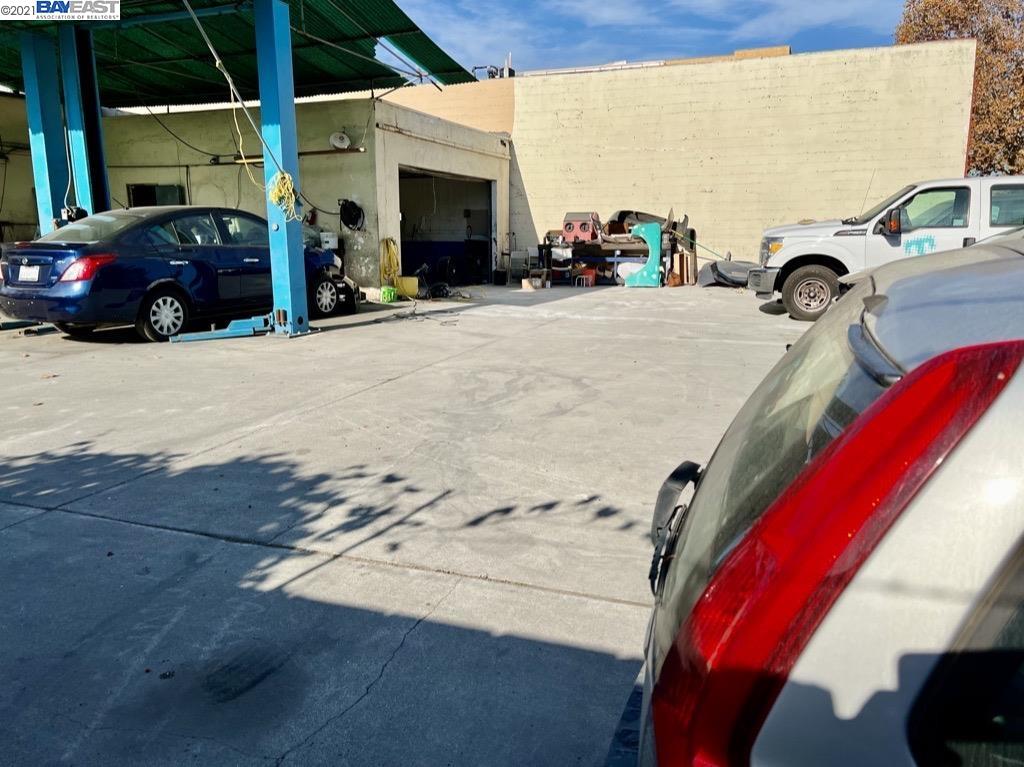 976 4Th St, SAN JOSE, California 95112, ,Comm Industrial For Sale,For Sale,4Th St,40975803