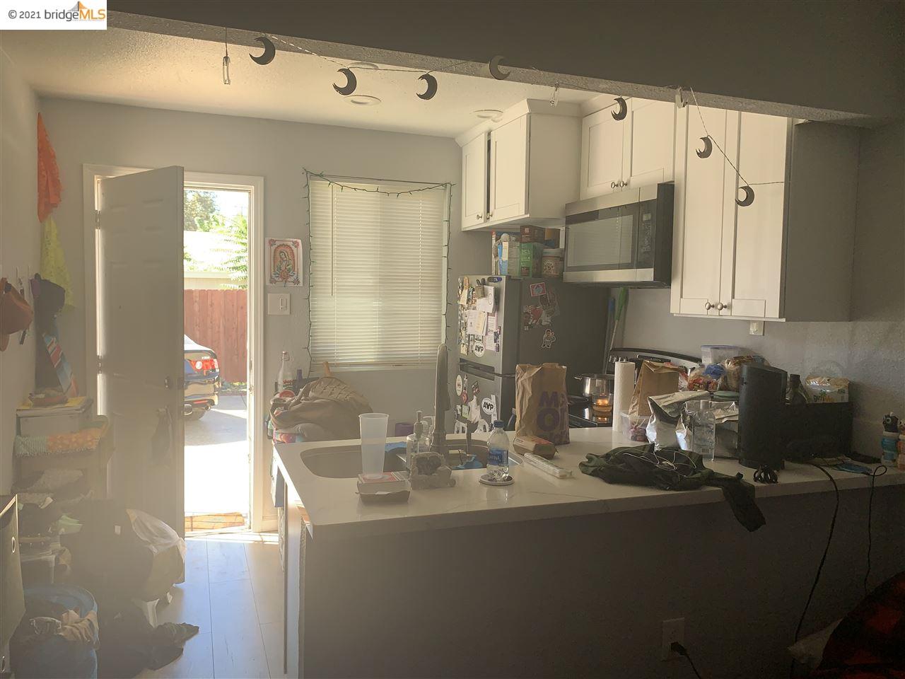315 1/2 Elm St, LODI, California 95240, ,Comm Ri Multi-units 5+,For Sale,1/2 Elm St,40976015