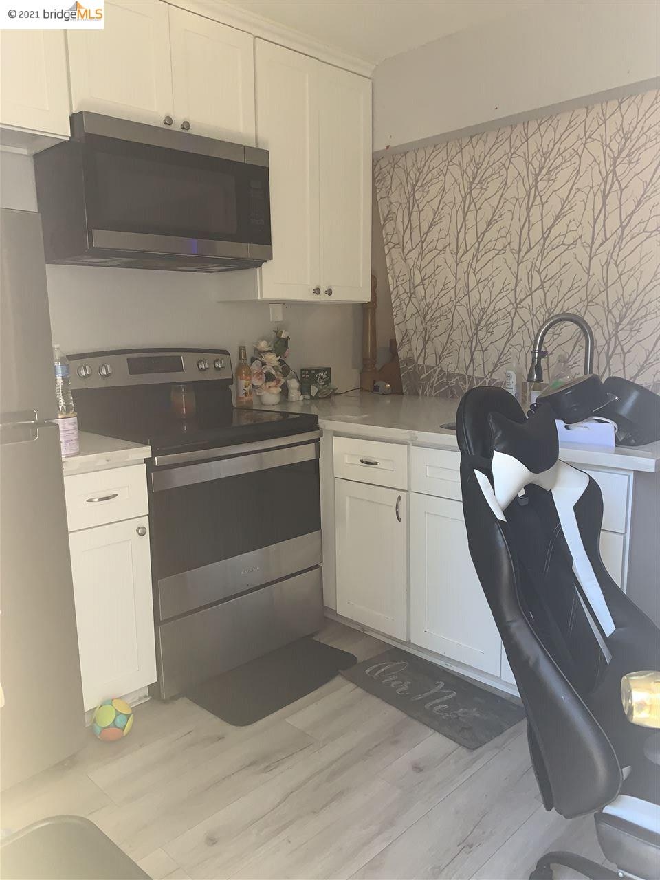 315 1/2 Elm St, LODI, California 95240, ,Comm Ri Multi-units 5+,For Sale,1/2 Elm St,40976015