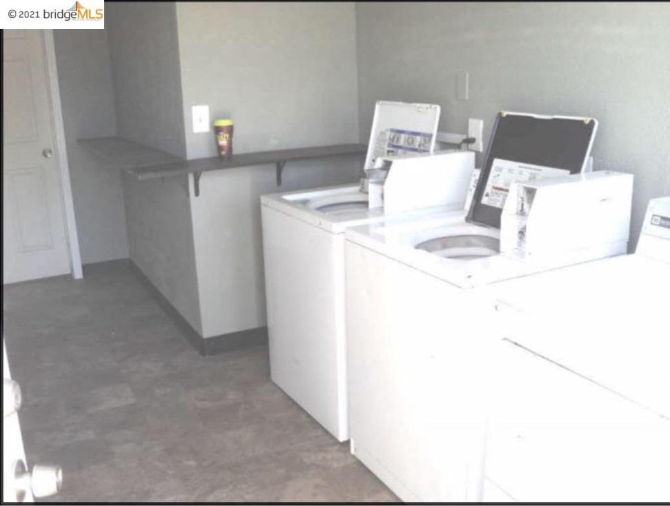 315 1/2 Elm St, LODI, California 95240, ,Comm Ri Multi-units 5+,For Sale,1/2 Elm St,40976015