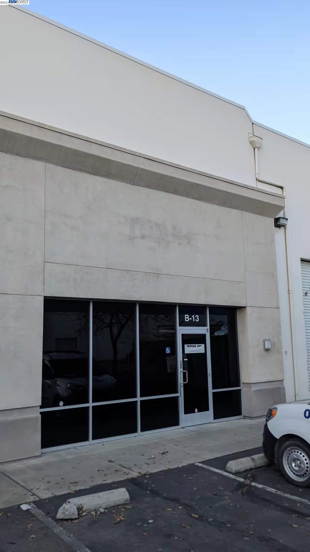 4646 Qantas Lane, Suite B-13, STOCKTON, California 95206, ,Comm Industrial For Sale,For Sale,Qantas Lane, Suite B-13,40976068