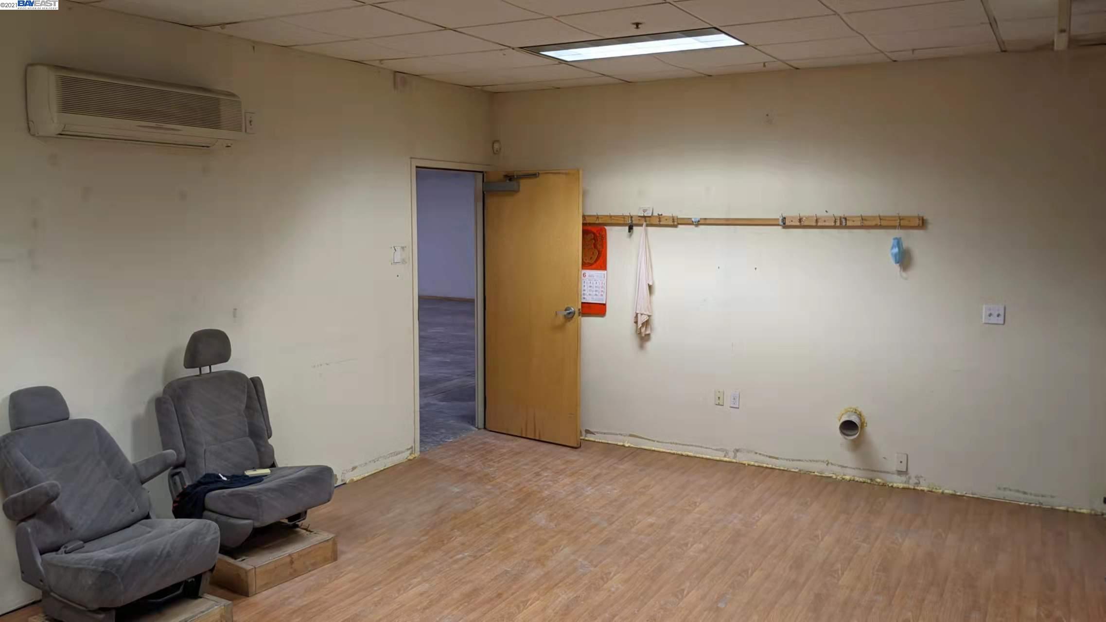 4646 Qantas Lane, Suite B-13, STOCKTON, California 95206, ,Comm Industrial For Sale,For Sale,Qantas Lane, Suite B-13,40976068