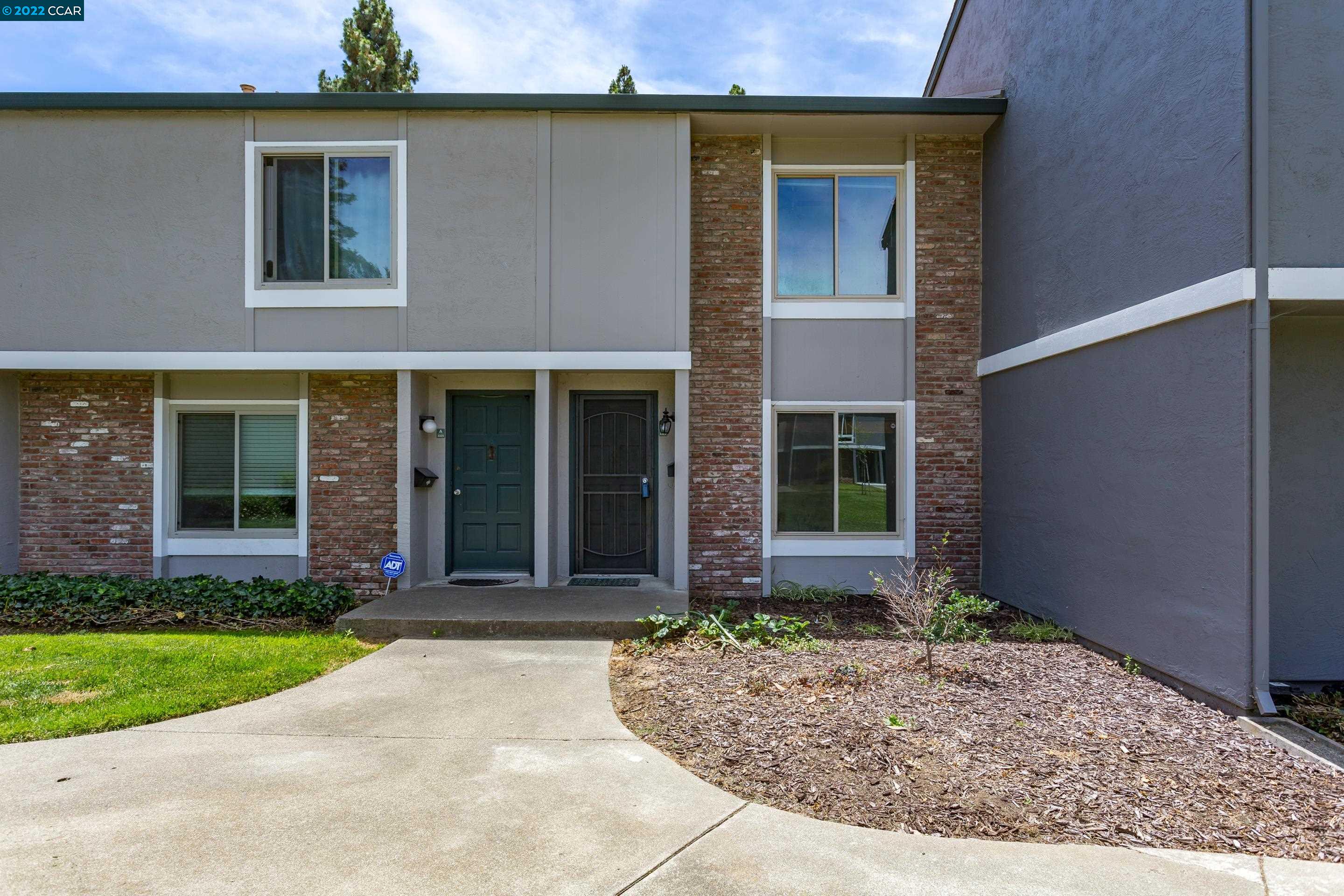 More Details about MLS # 40993129 : 3325 NORTHWOOD DR # B