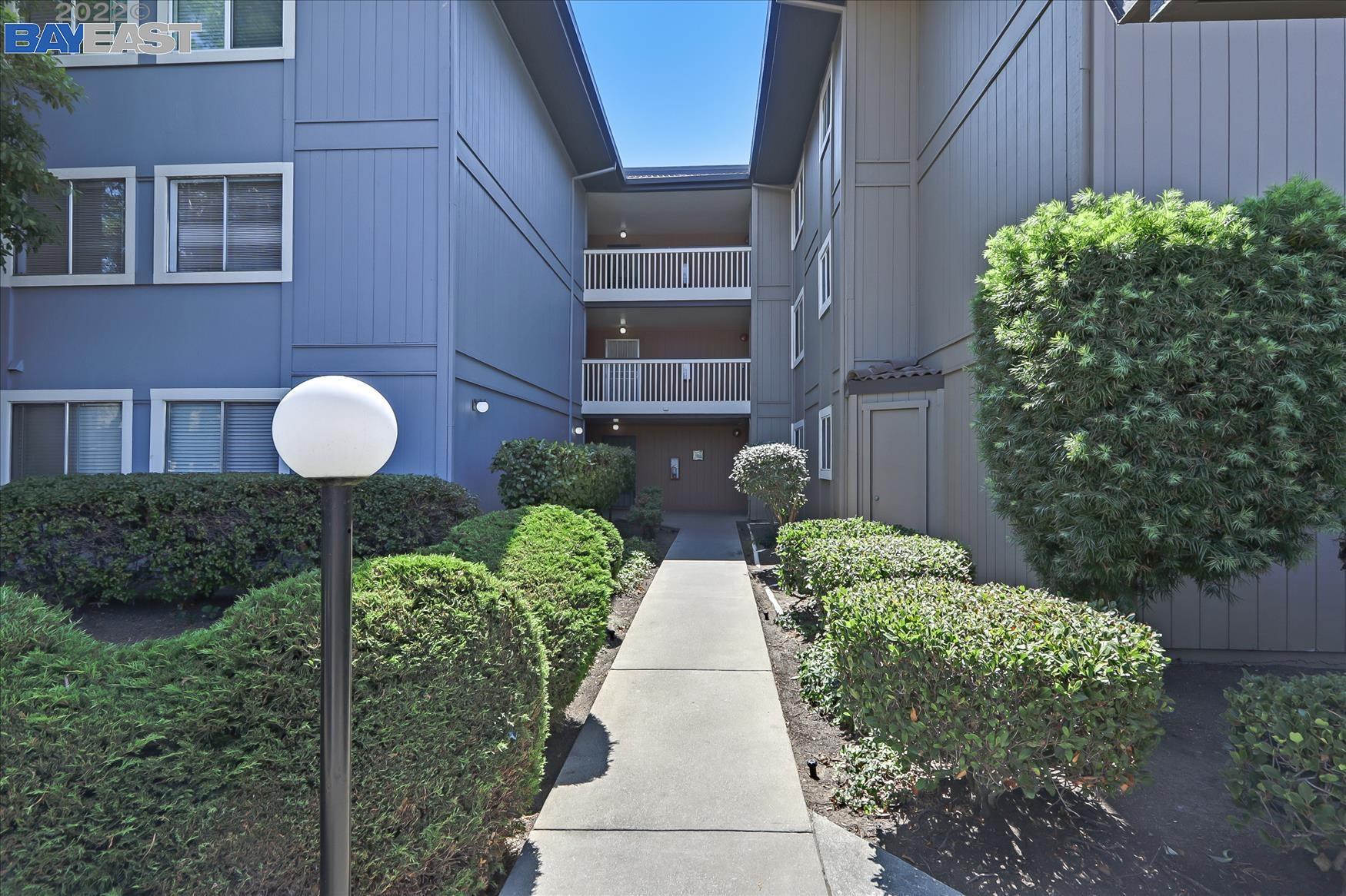 More Details about MLS # 41007397 : 47112 WARM SPRINGS BLVD # 111