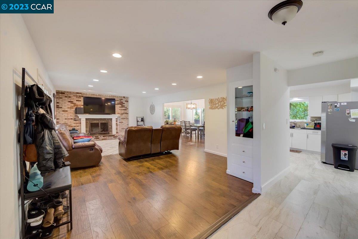 606 Amador Ct, Martinez, CA 94553