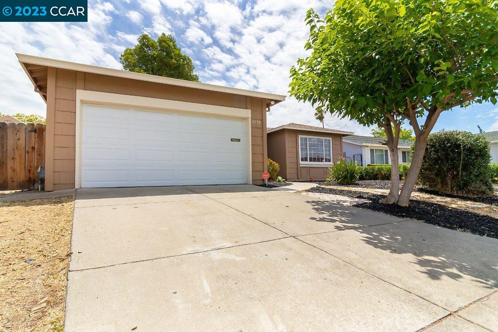 3779 Meadowbrook Ave., Pittsburg, CA 94565