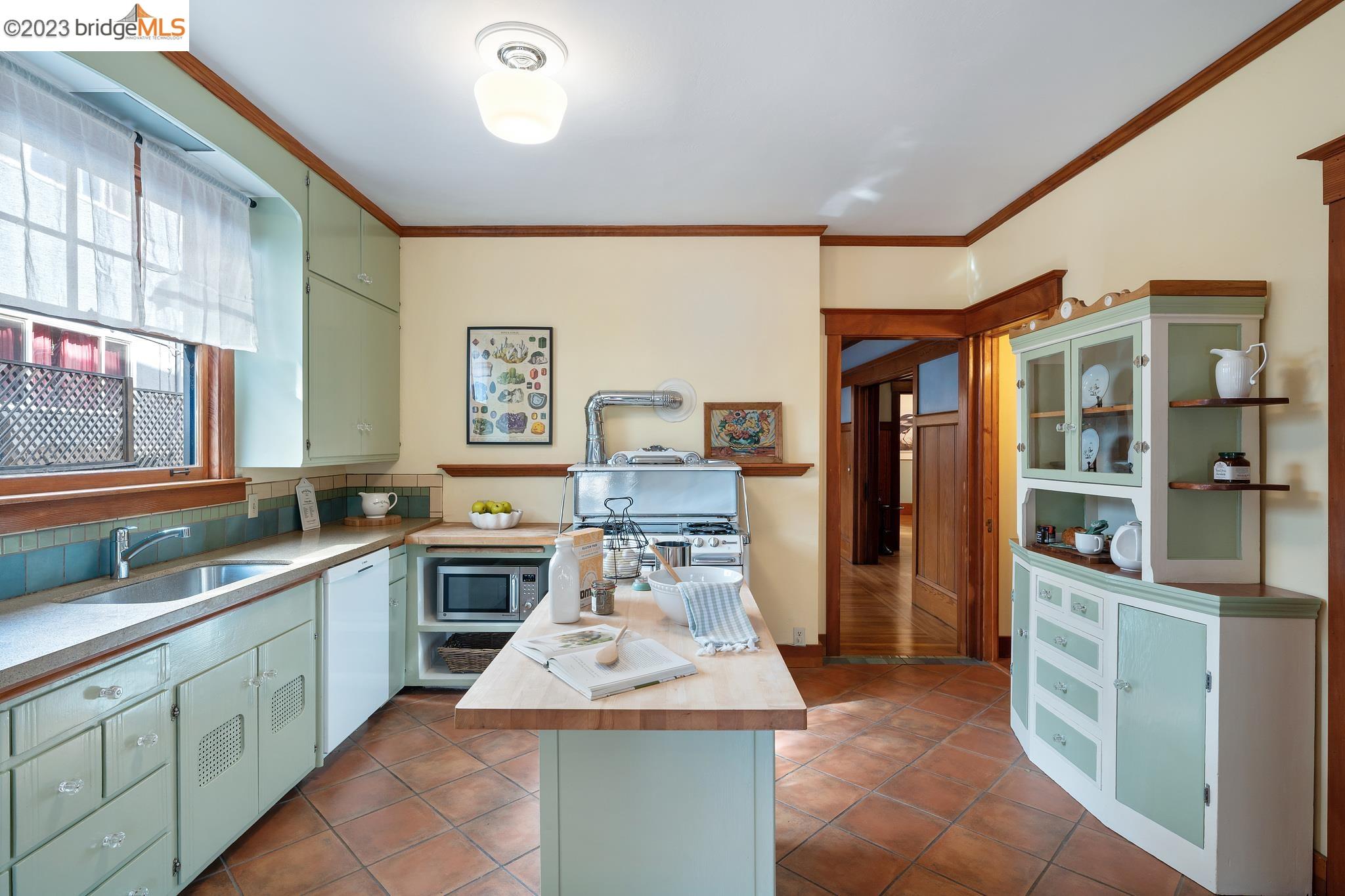 property-img