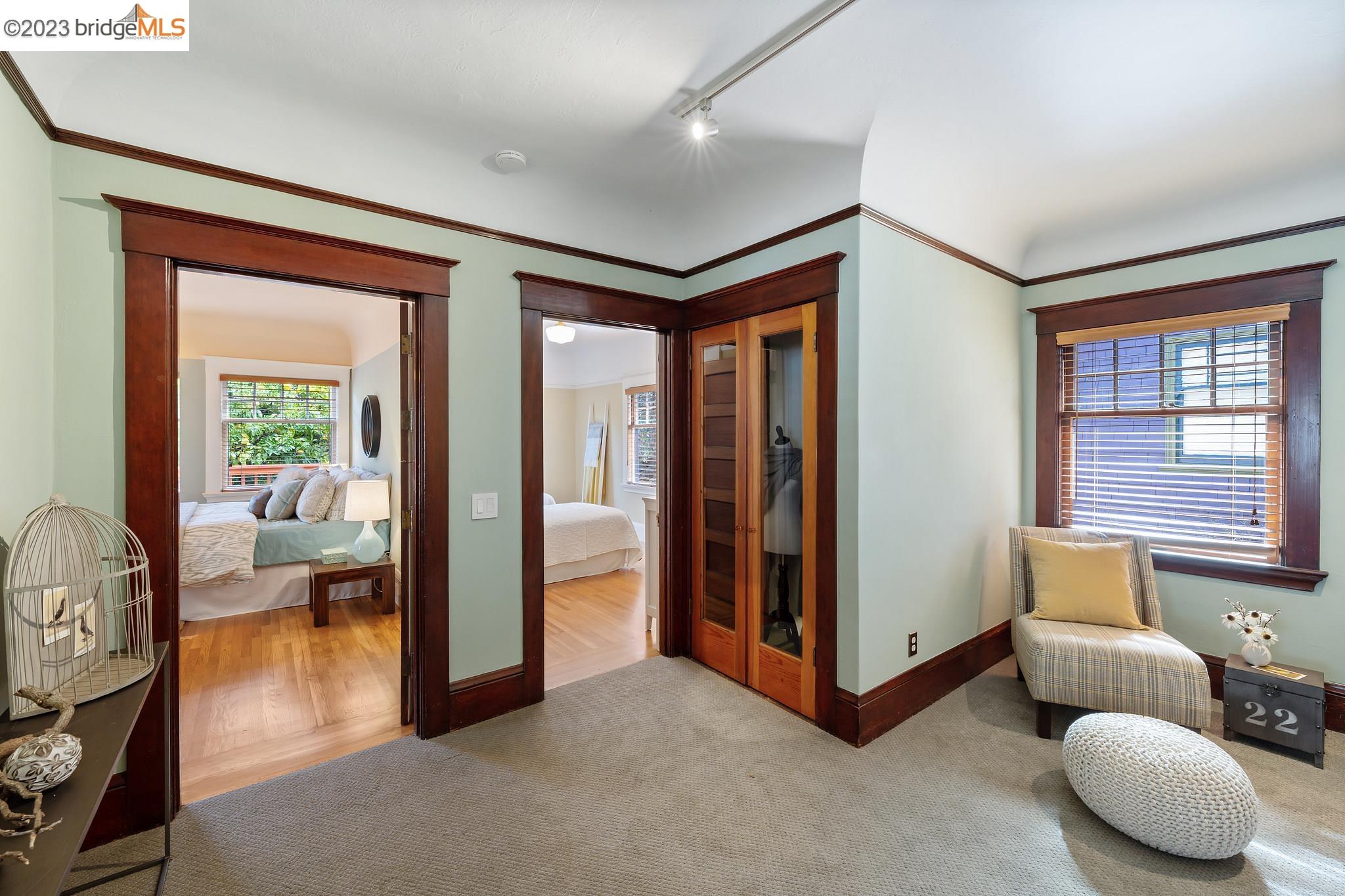 property-img