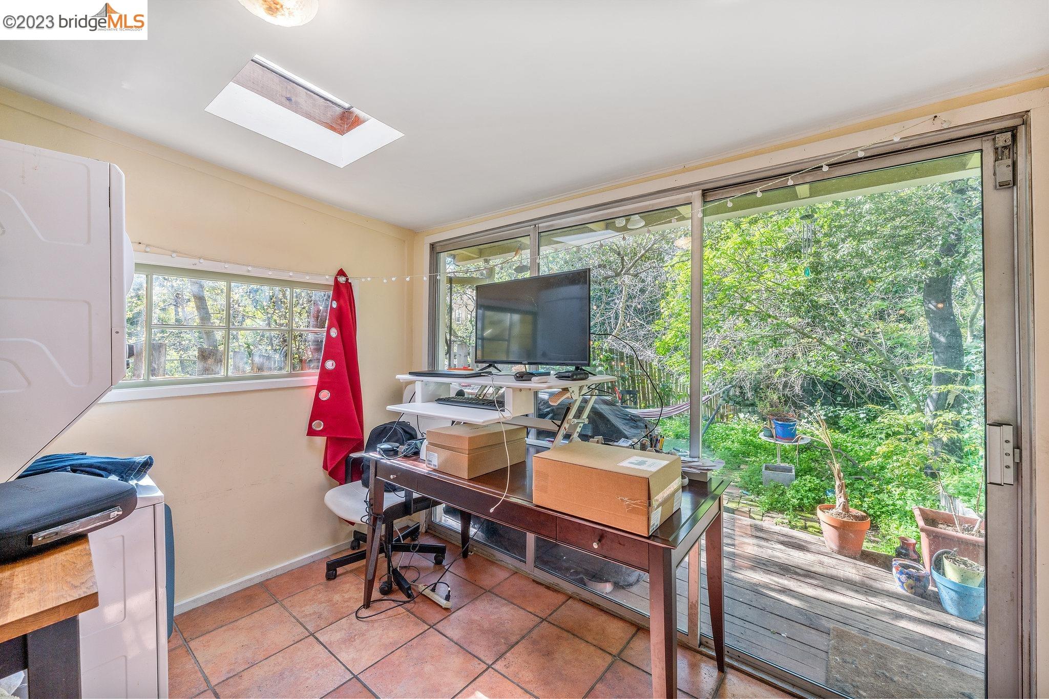 property-img