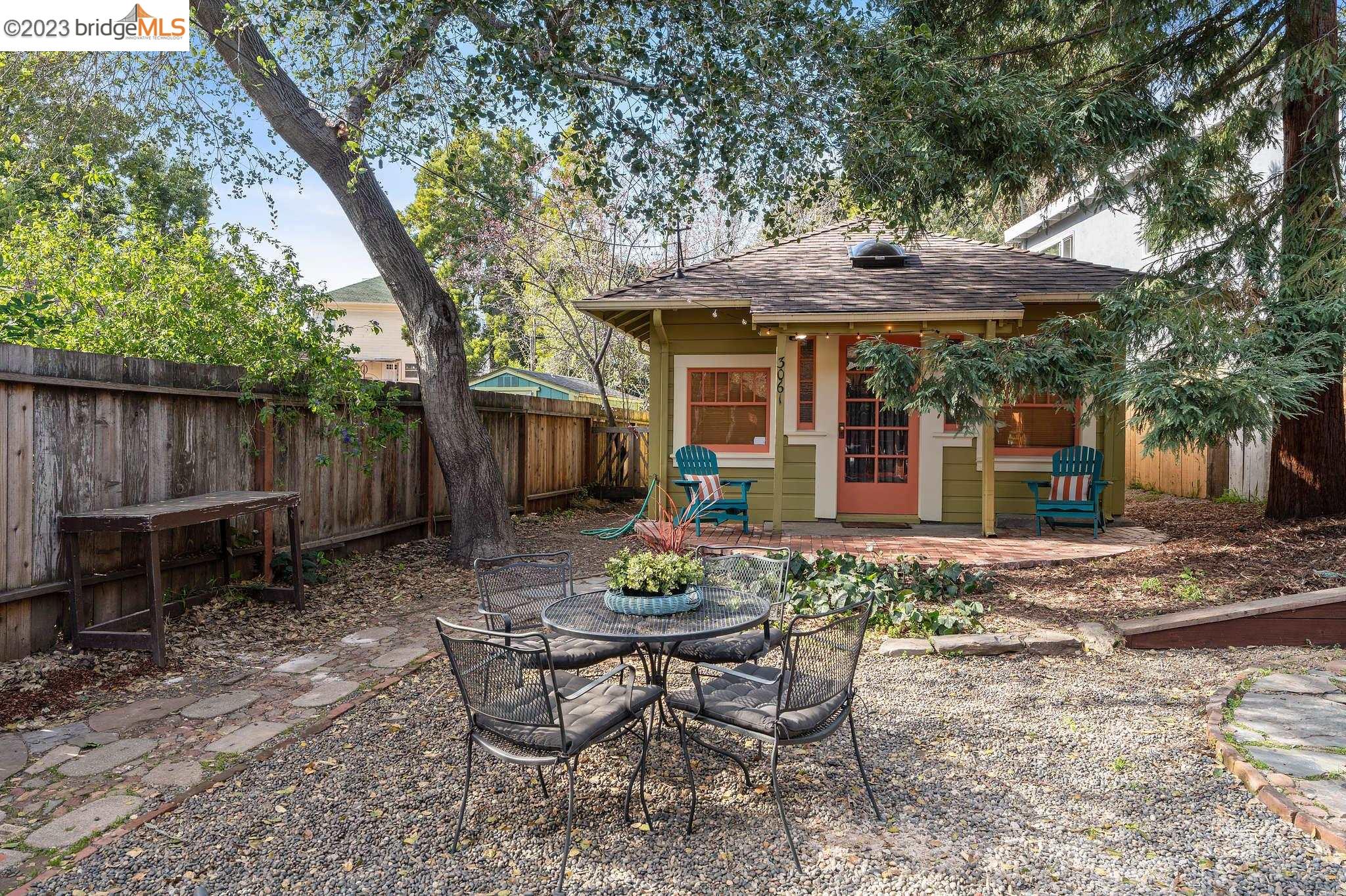 property-img