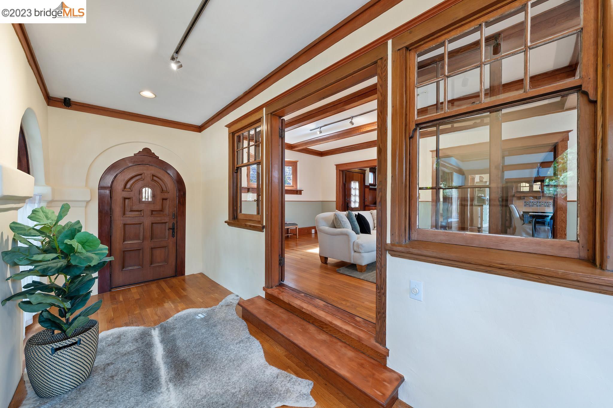 property-img