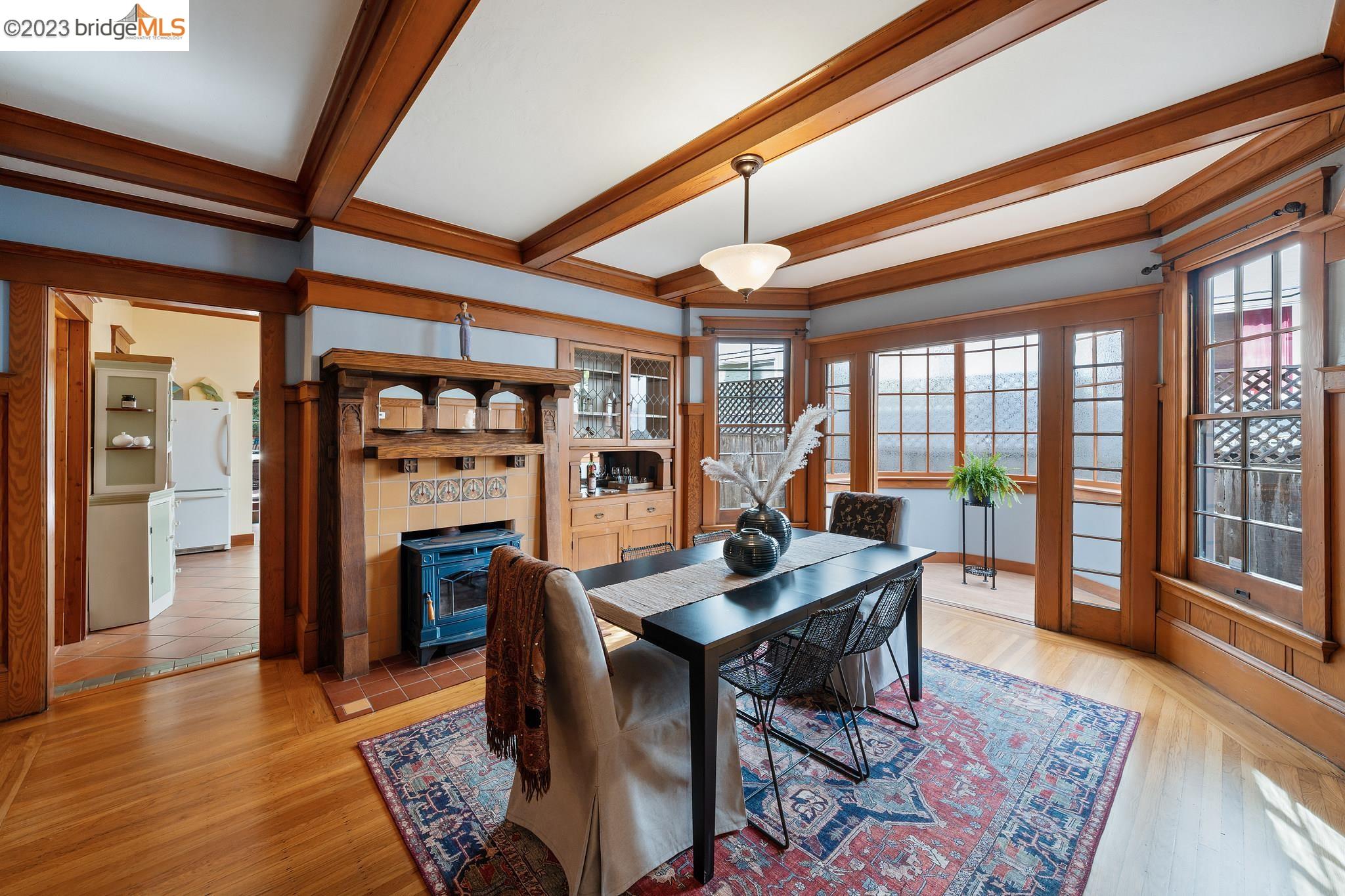 property-img