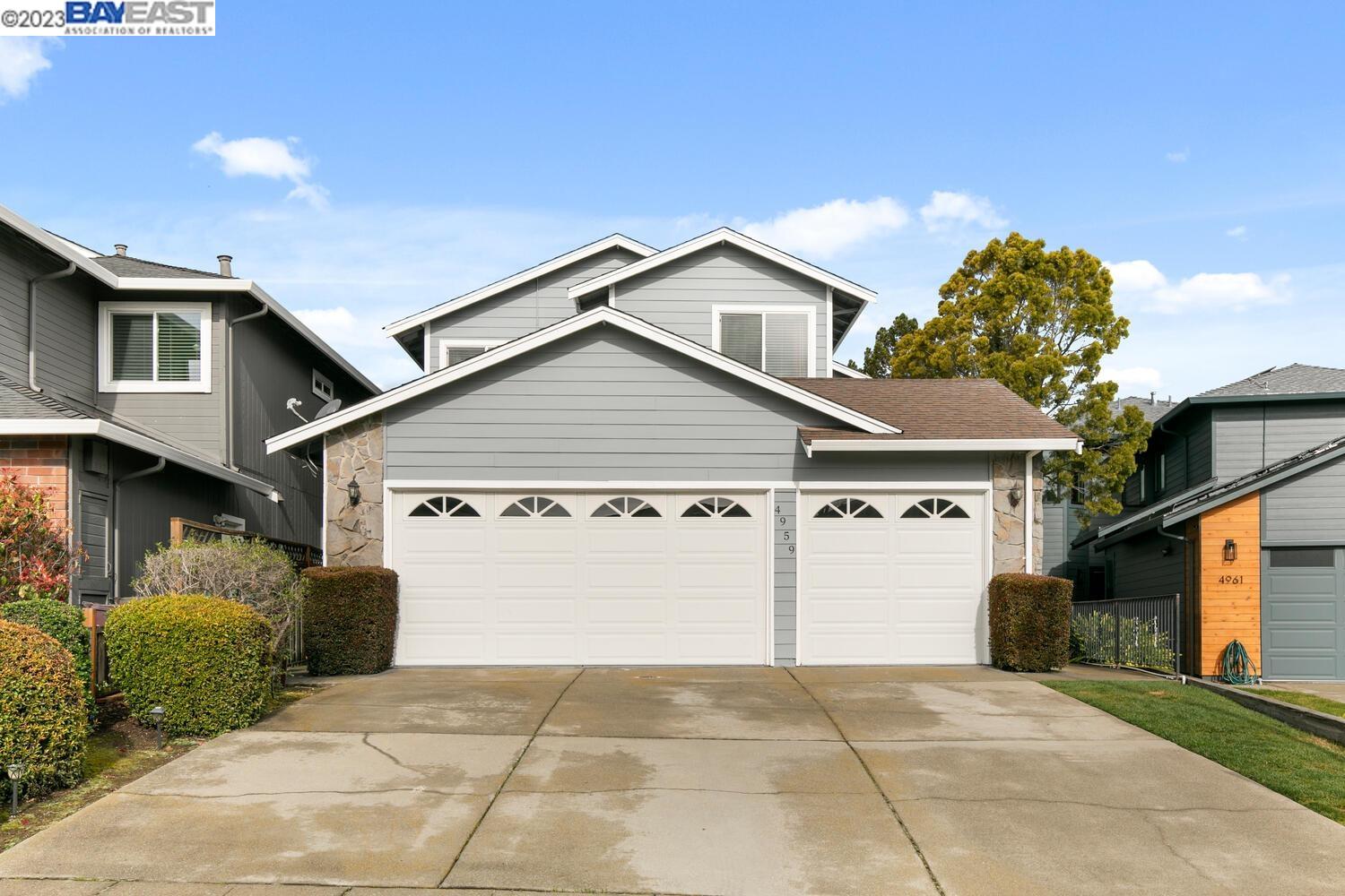 Prime Ridgemont cul-de-sac location, featuring 4 bedrooms, 3 bathrooms with first floor bedroom and full bathroom (perfect for extended family members, media room or gym). Must see detached rear yard ADU/office with large light filled windows w/ mini split A/C and heating unit. This Oakland Hills Oasis offers an updated, open concept kitchen with eat-in breakfast bar for 5, formal dining room with adjoining family room. The upper level features 3 bedrooms including a spacious primary suite with shower and separate jacuzzi tube with private sun deck overlooking Leona Canyon. First floor laundry room (washer and dryer included), 3 car garage with ample storage. A/C and solar panels were installed for added comfort and energy efficiency. Located near regional parks and hiking trails with easy access to the Pyrite Trail within Leona Canyon. This wonderful home has been gracefully cared for and updated over the past 11 years and is located close to the Hwy 13, 24 and 580. Don't miss the opportunity to call 4959 Stoneridge Ct your new home!
