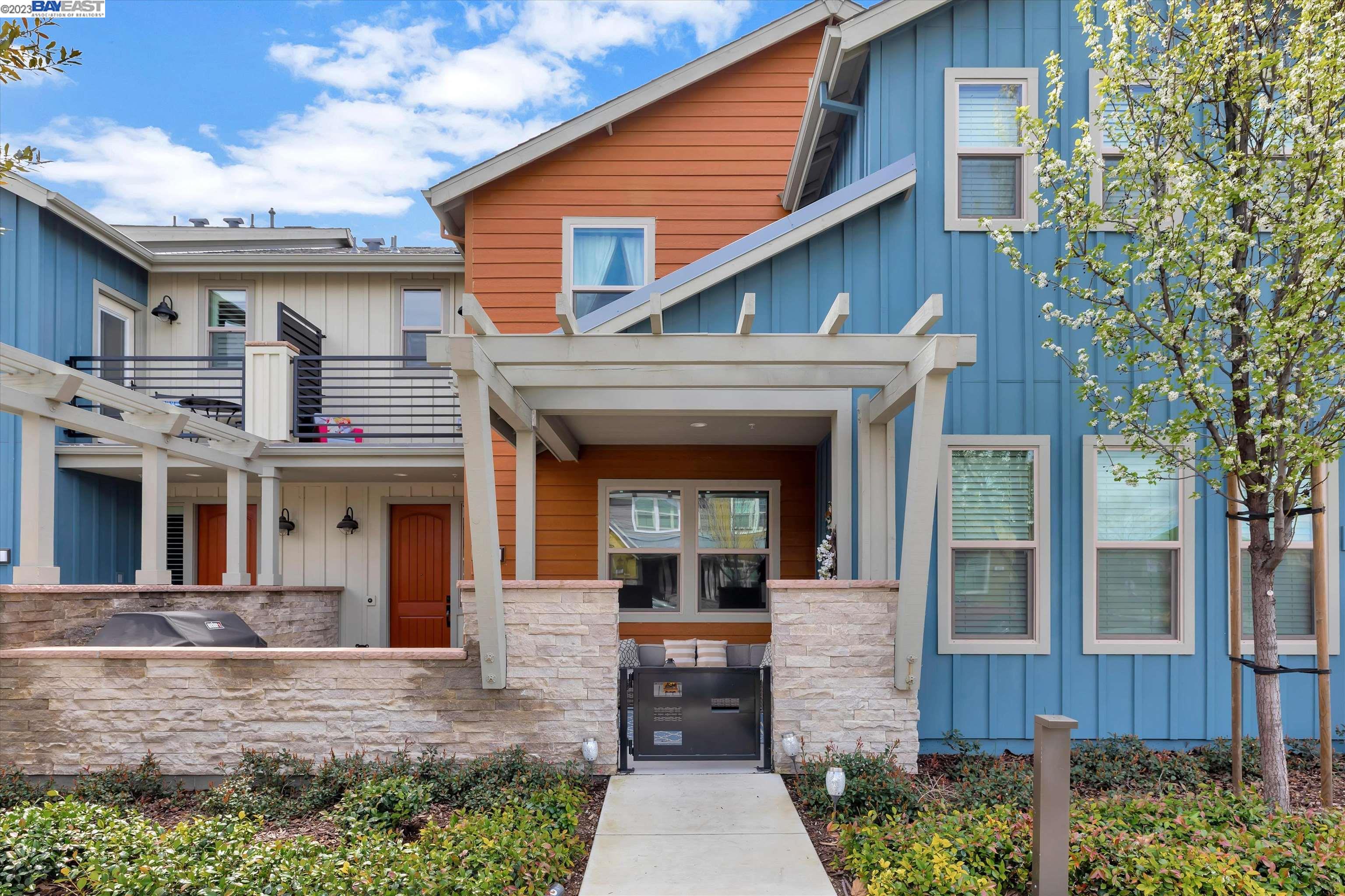 Browse active condo listings in SAGE